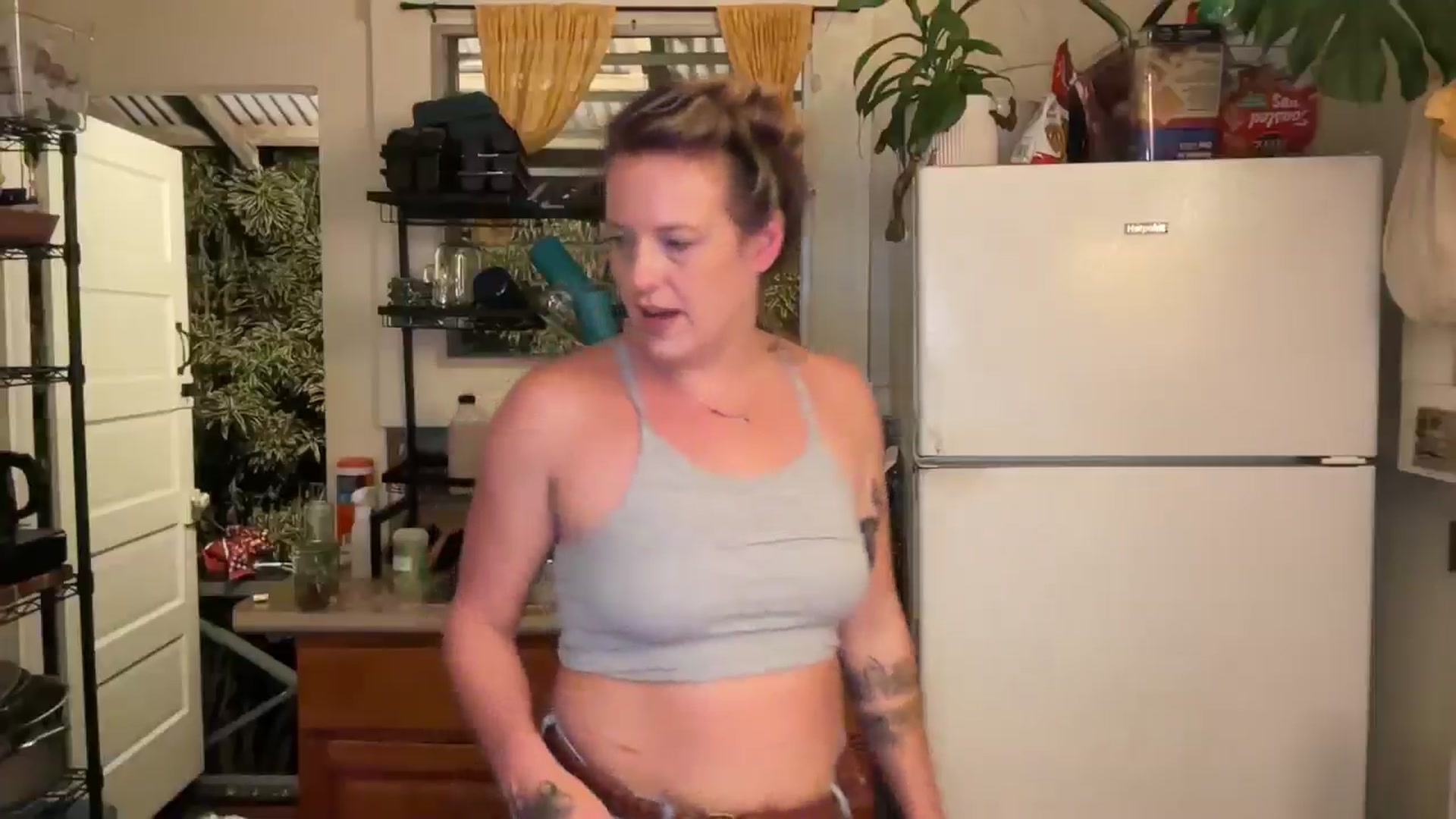 Gallery image thumbnail from Ailia's myfreecams stream on, 11/30/2024, 04:30 image 8 of 20