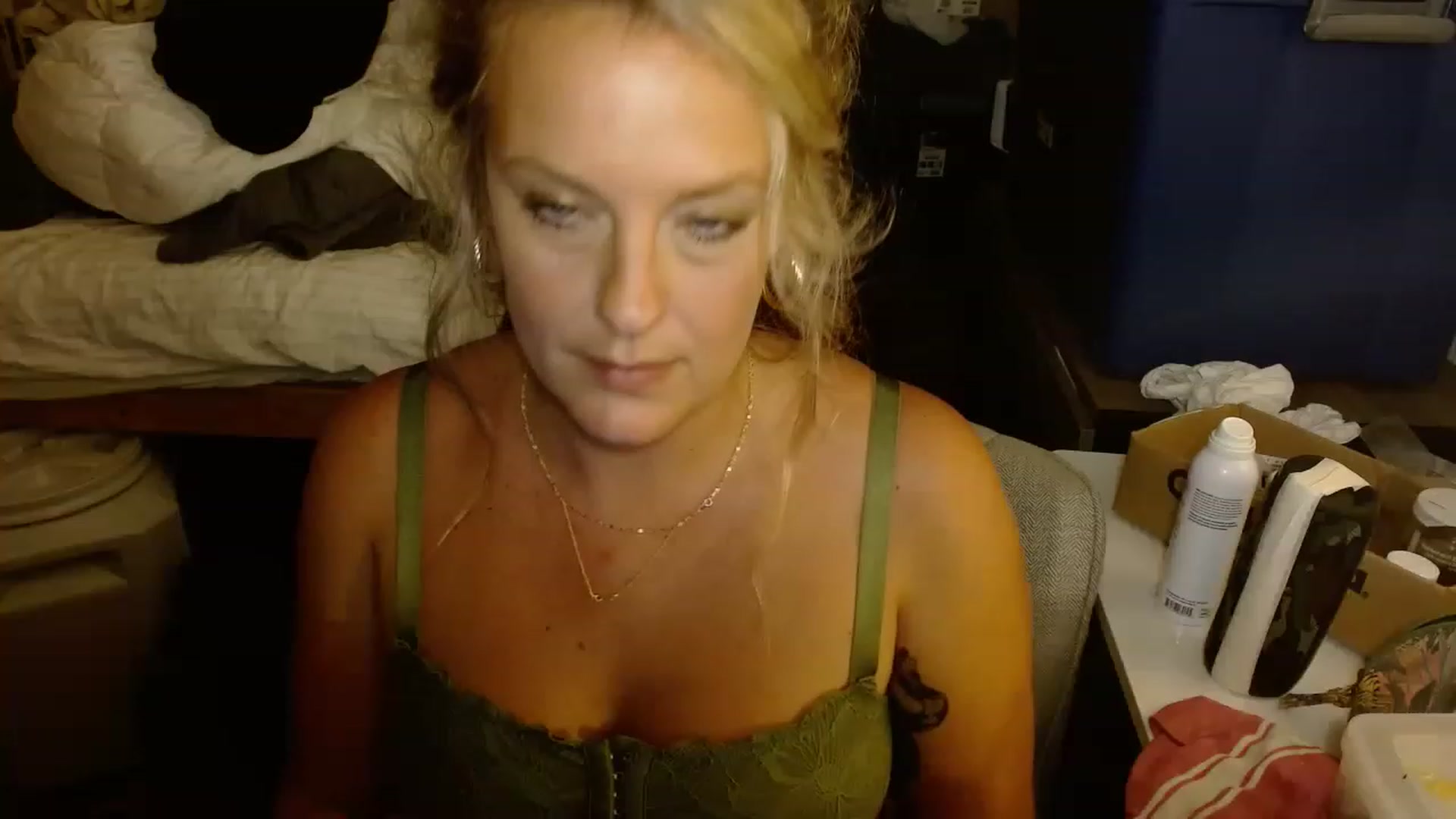 Gallery image thumbnail from Ailia_'s myfreecams stream on, 11/16/2022, 07:47 image 12 of 20
