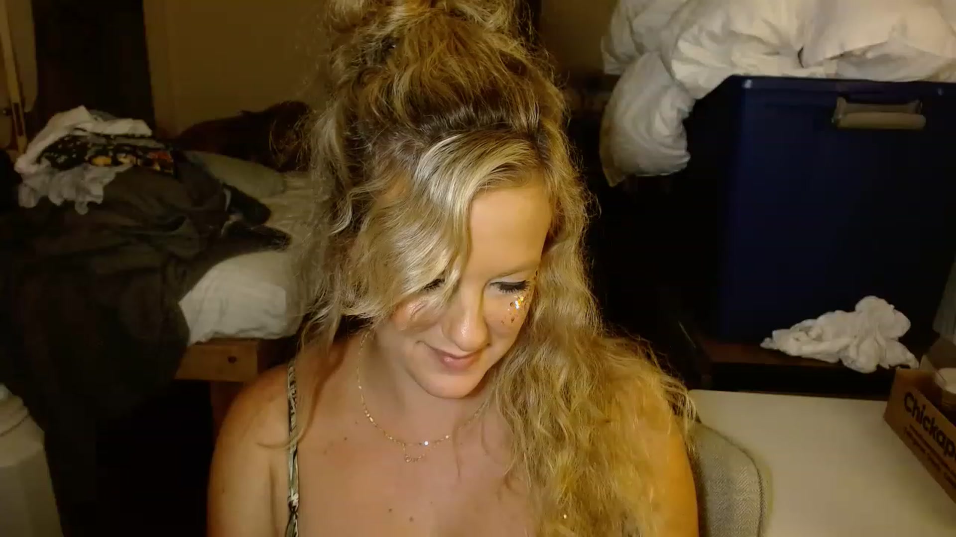 Gallery image thumbnail from Ailia_'s myfreecams stream on, 11/17/2022, 06:22 image 18 of 20