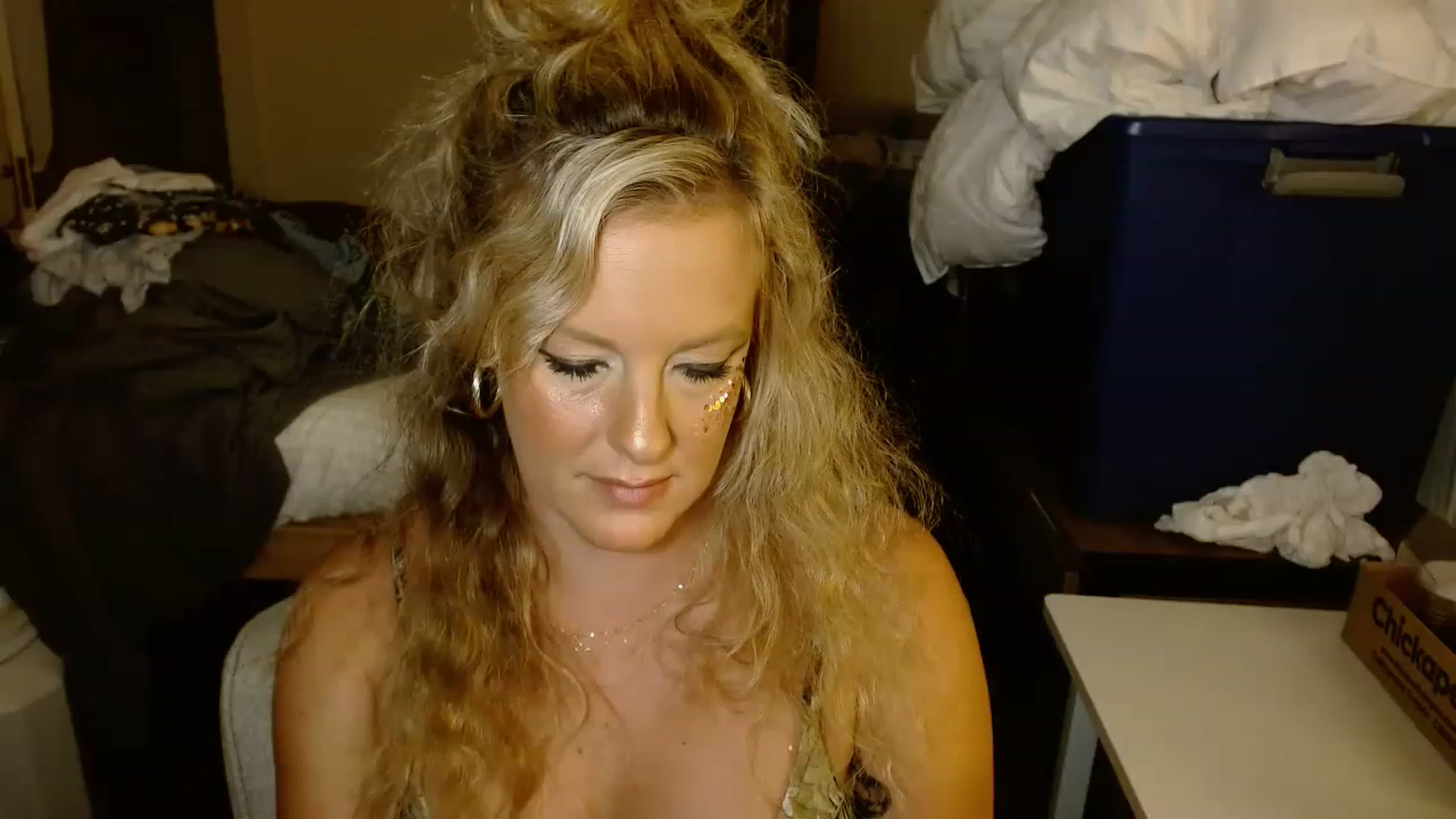 Gallery image thumbnail from Ailia_'s myfreecams stream on, 11/17/2022, 06:22 image 8 of 20