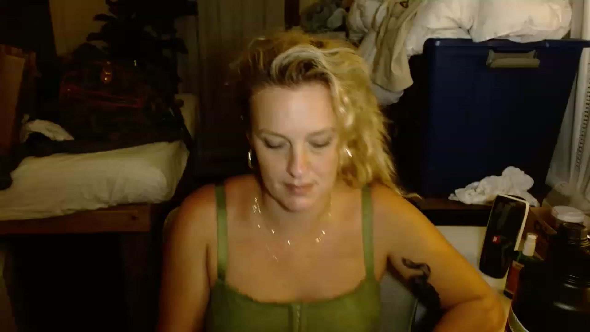 Gallery image thumbnail from Ailia_'s myfreecams stream on, 11/18/2022, 04:36 image 7 of 20