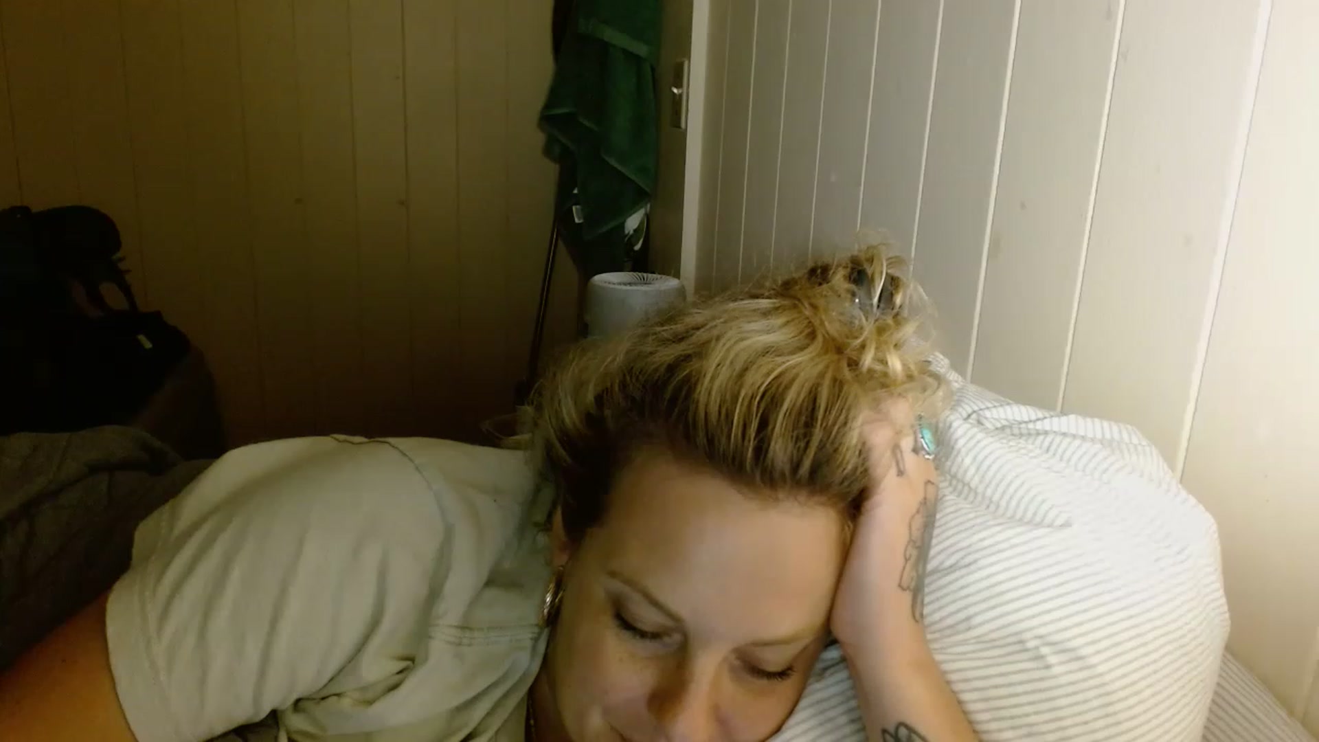 Gallery image thumbnail from Ailia_'s myfreecams stream on, 11/18/2022, 09:56 image 15 of 20
