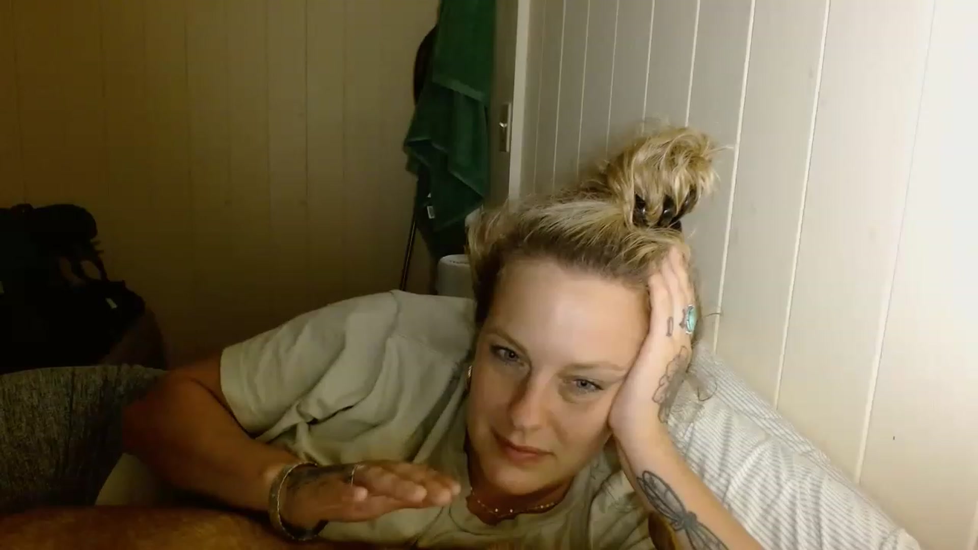 Gallery image thumbnail from Ailia_'s myfreecams stream on, 11/18/2022, 09:56 image 3 of 20