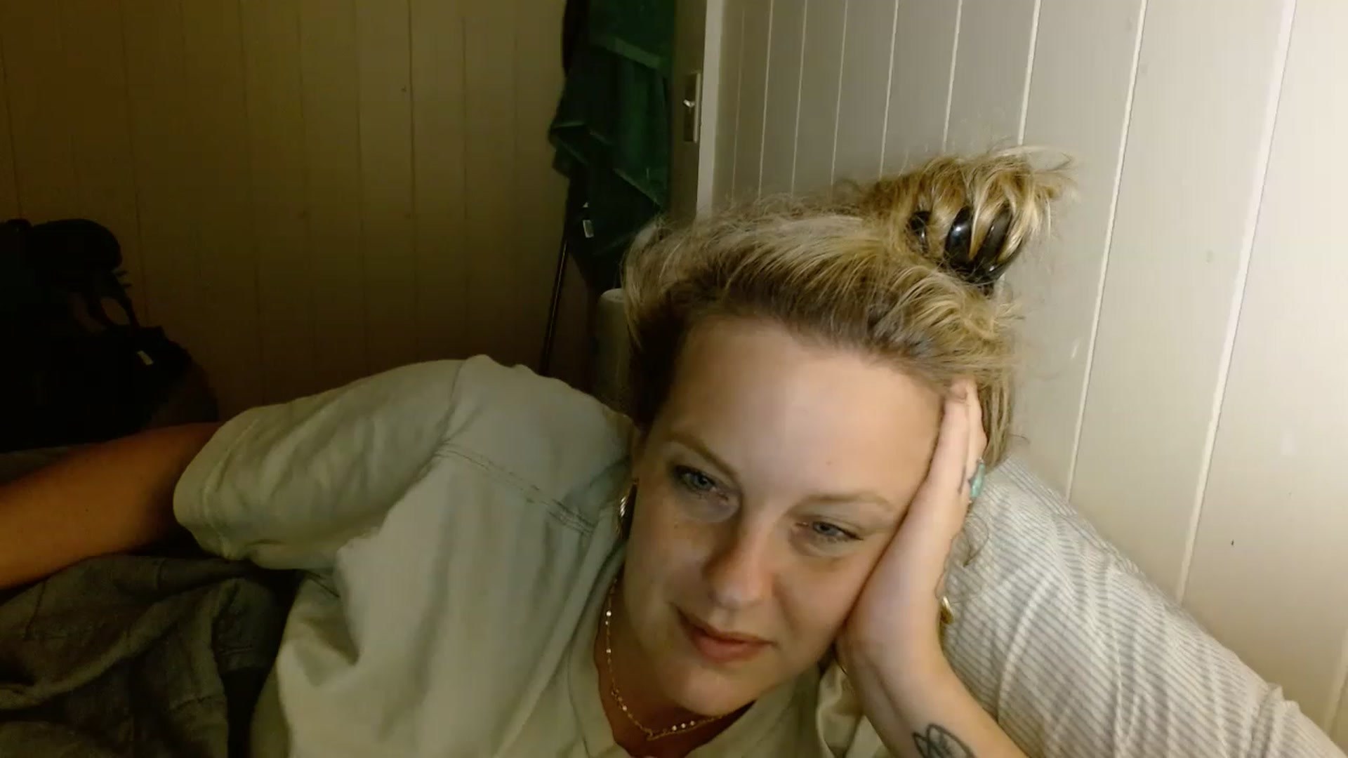 Gallery image thumbnail from Ailia_'s myfreecams stream on, 11/18/2022, 09:56 image 5 of 20