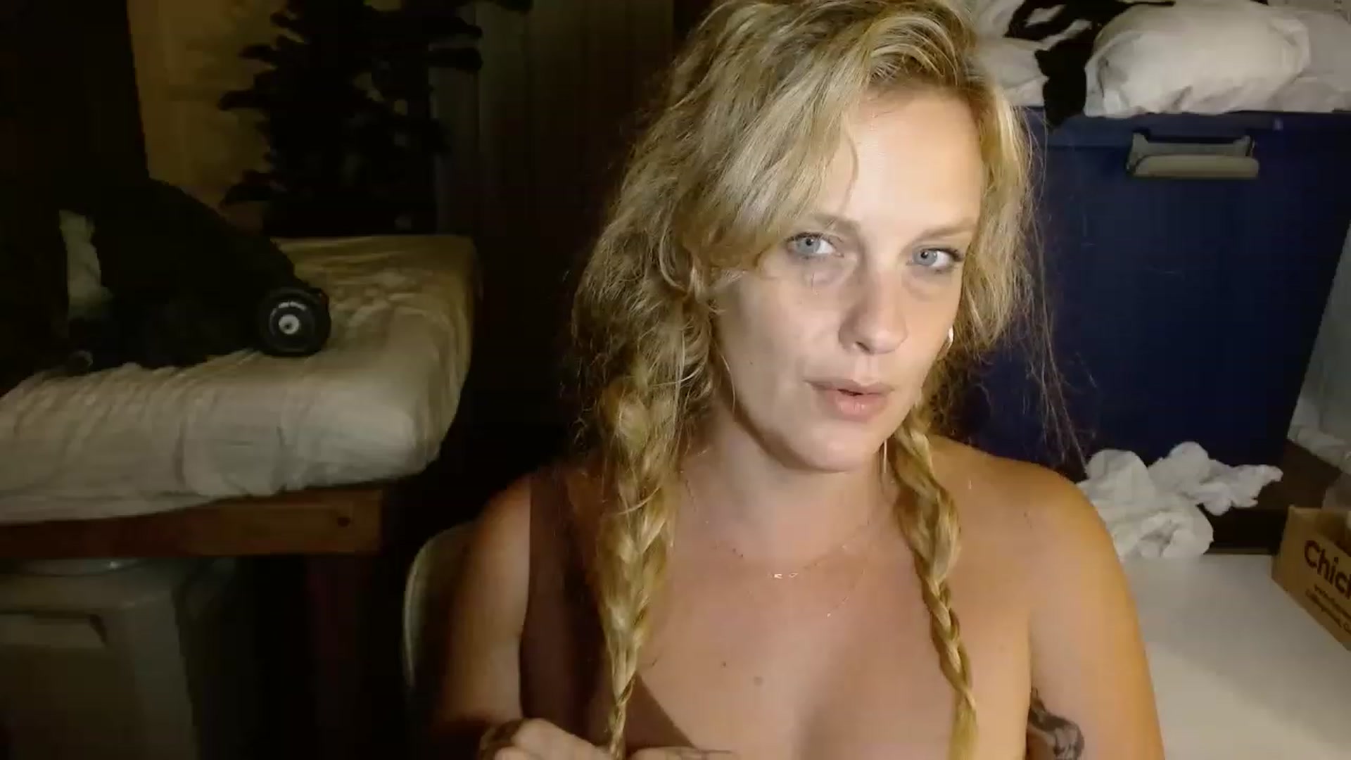 Gallery image thumbnail from Ailia_'s myfreecams stream on, 11/19/2022, 10:36 image 4 of 20