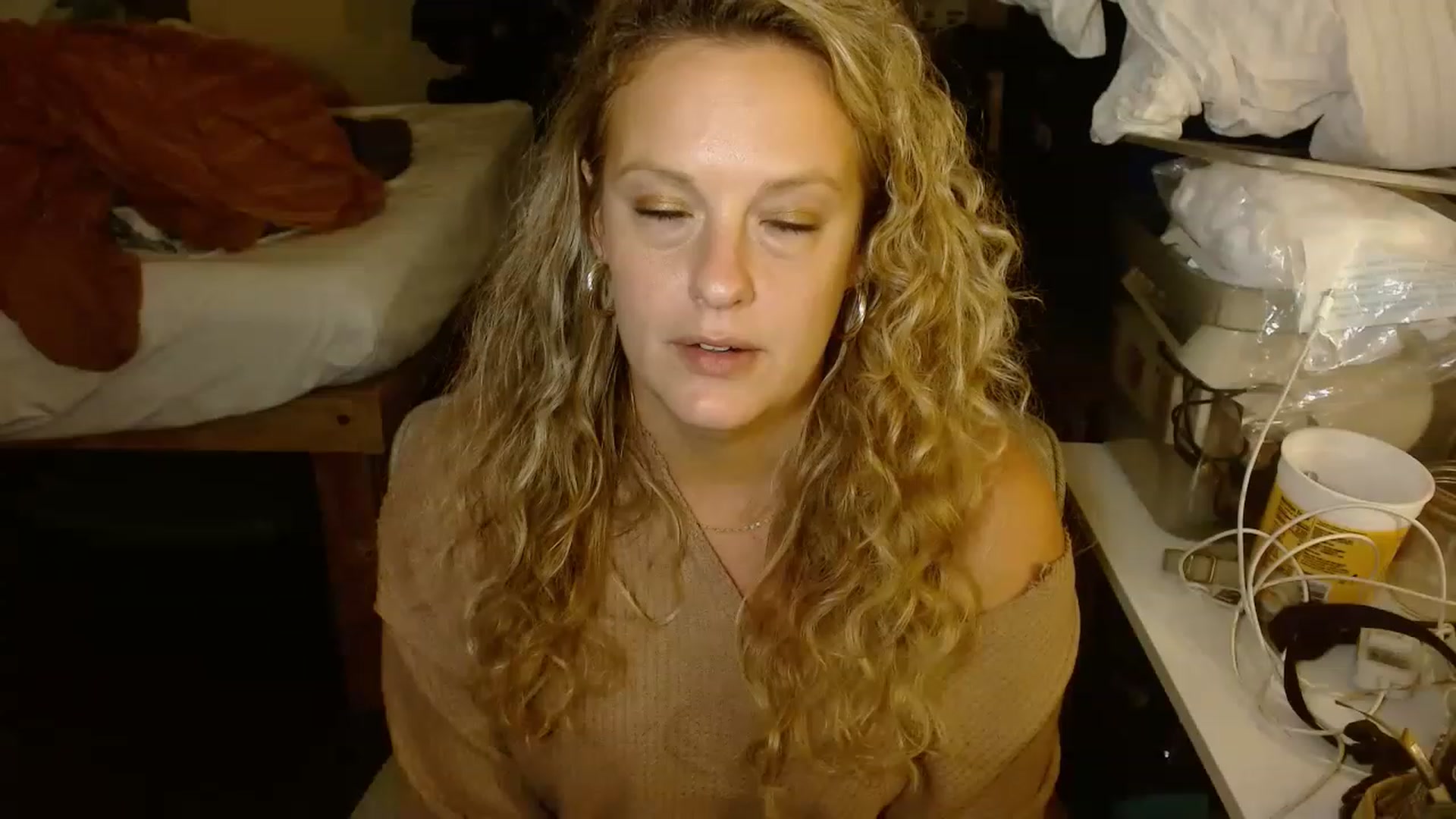 Gallery image thumbnail from Ailia_'s myfreecams stream on, 11/22/2022, 06:04 image 3 of 20