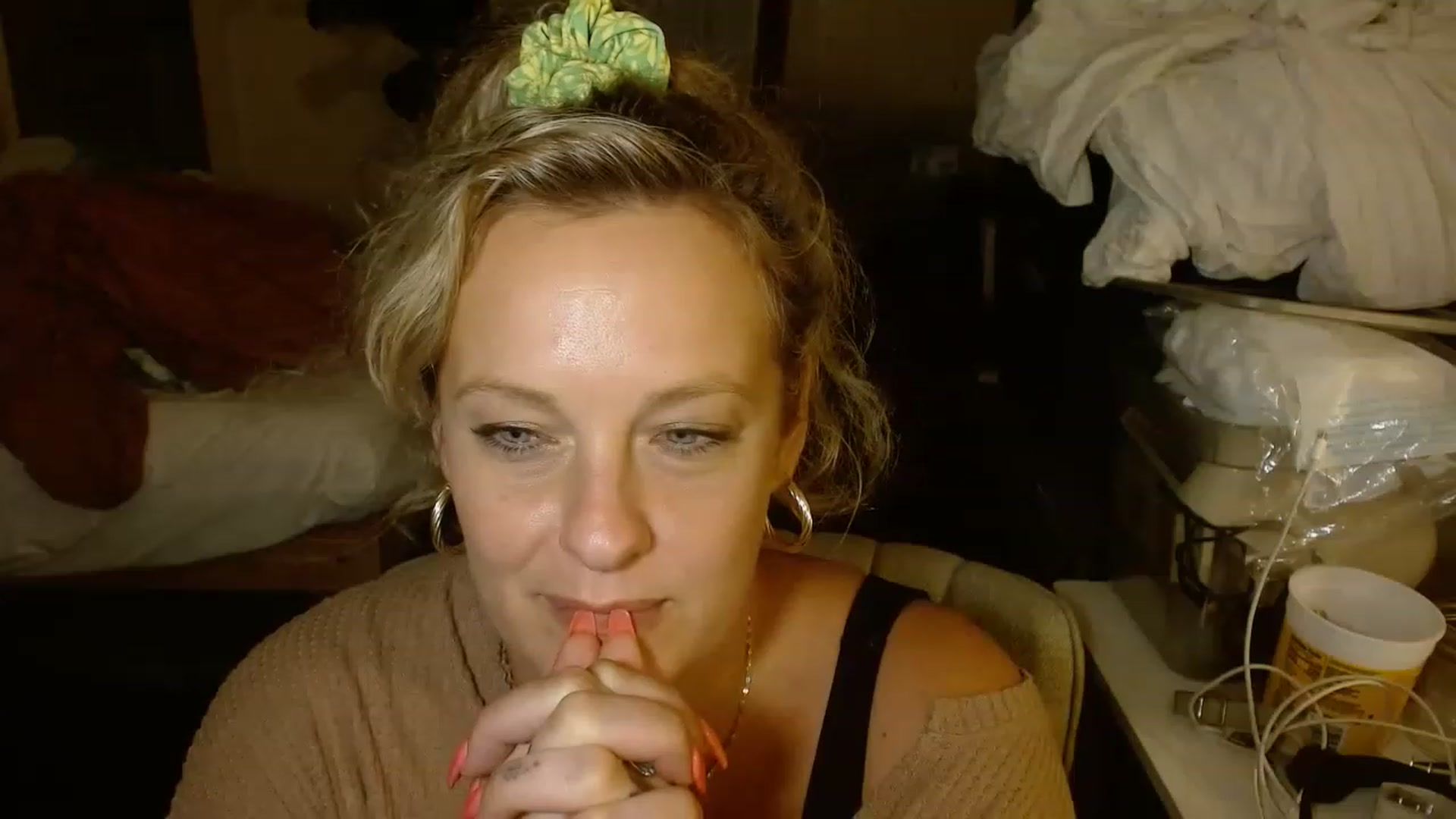 Gallery image thumbnail from Ailia_'s myfreecams stream on, 11/22/2022, 06:04 image 10 of 20