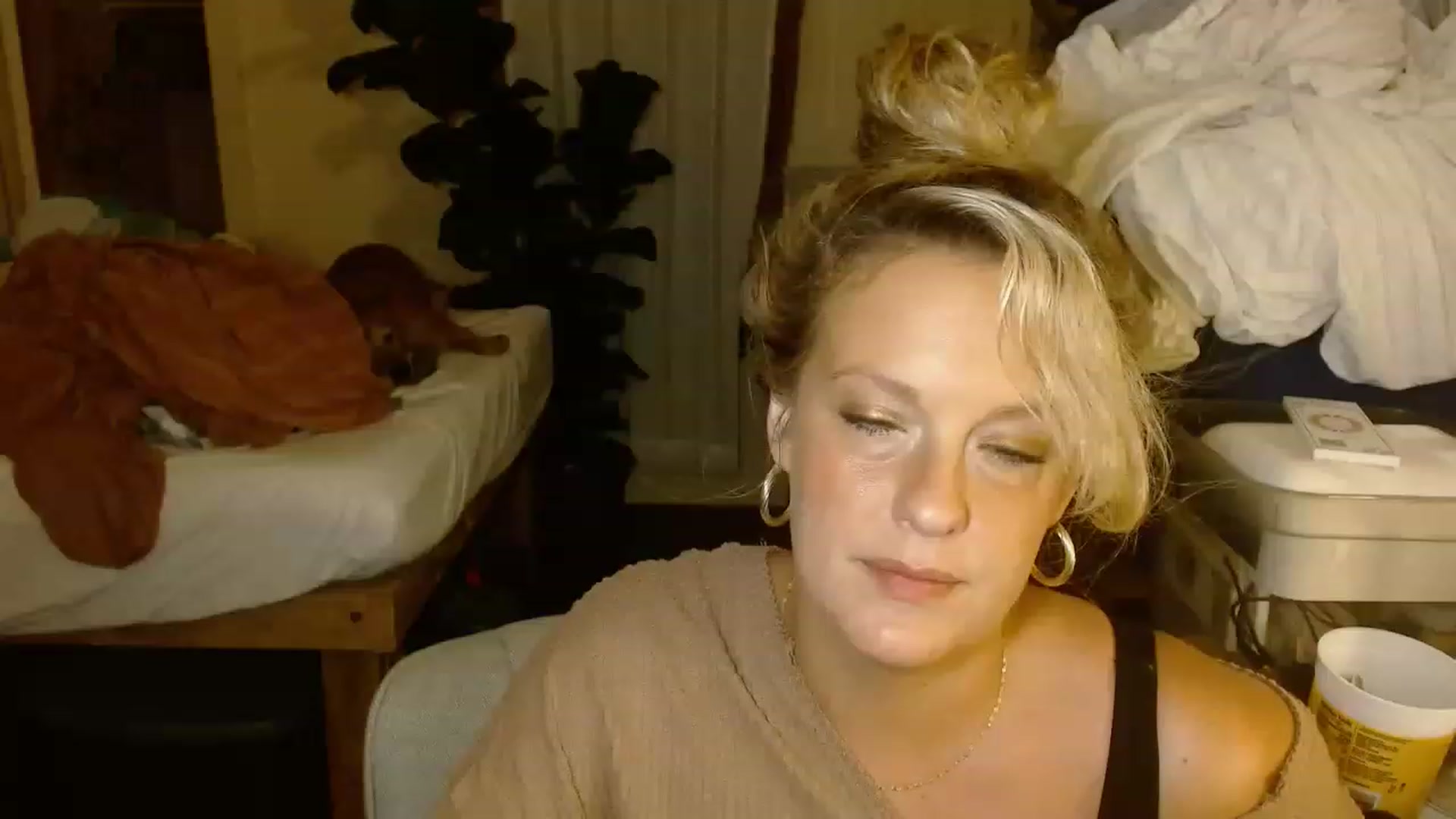 Gallery image thumbnail from Ailia_'s myfreecams stream on, 11/22/2022, 07:51 image 6 of 20