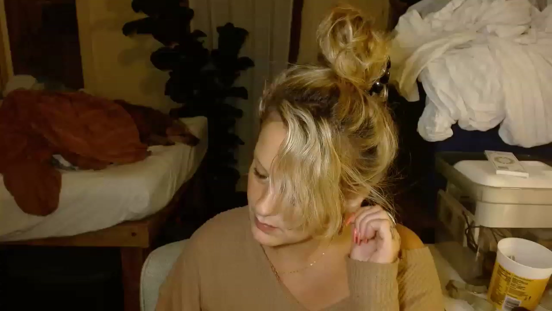 Gallery image thumbnail from Ailia_'s myfreecams stream on, 11/22/2022, 07:51 image 7 of 20