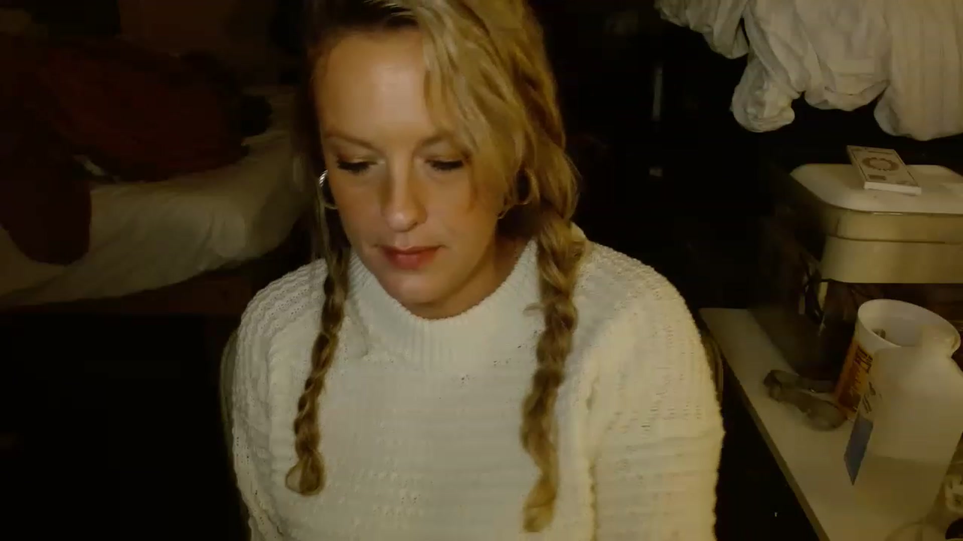 Gallery image thumbnail from Ailia_'s myfreecams stream on, 11/22/2022, 08:25 image 18 of 20