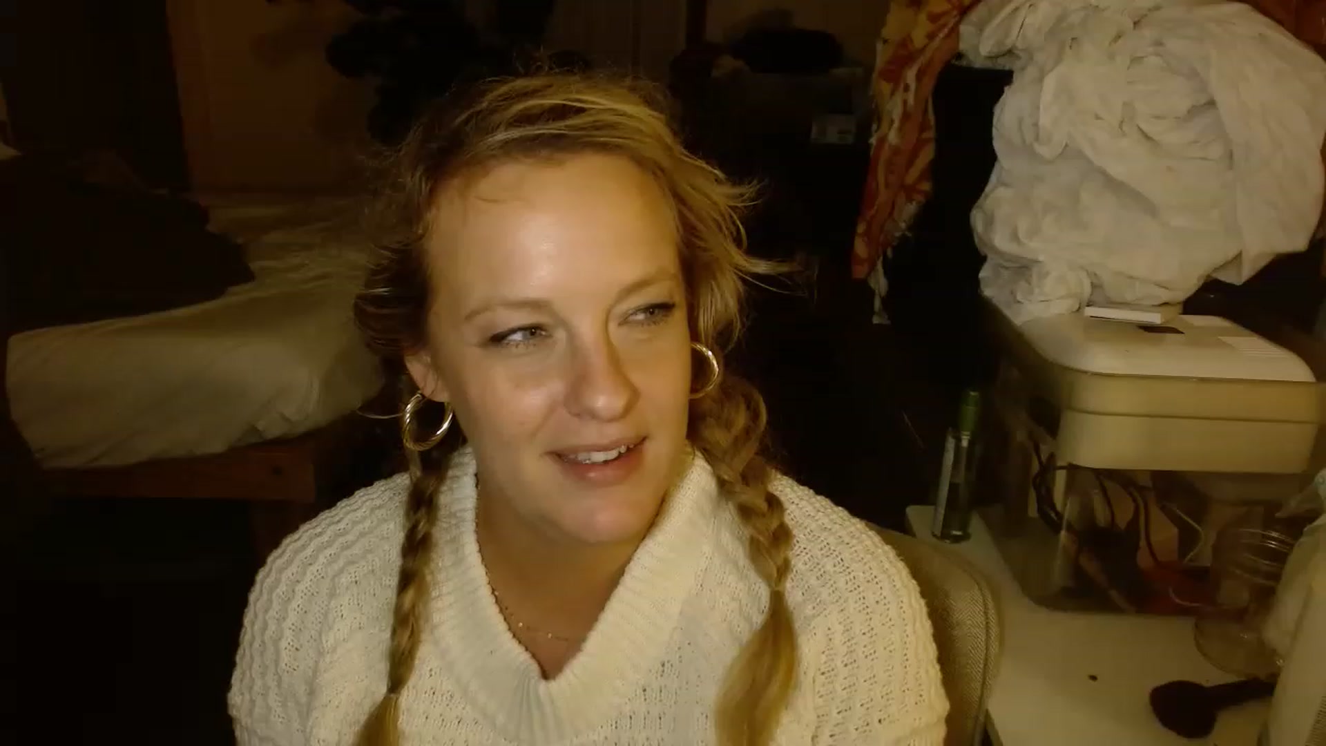 Gallery image thumbnail from Ailia_'s myfreecams stream on, 11/24/2022, 08:32 image 1 of 20