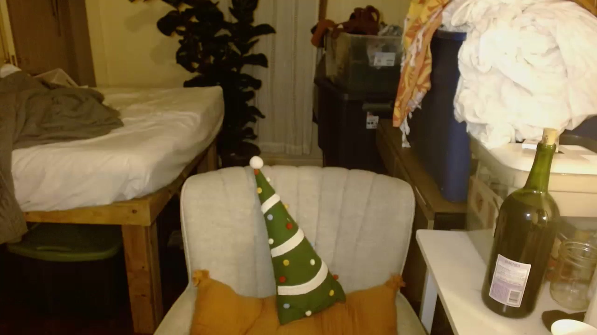 Gallery image thumbnail from Ailia_'s myfreecams stream on, 11/24/2022, 08:32 image 16 of 20