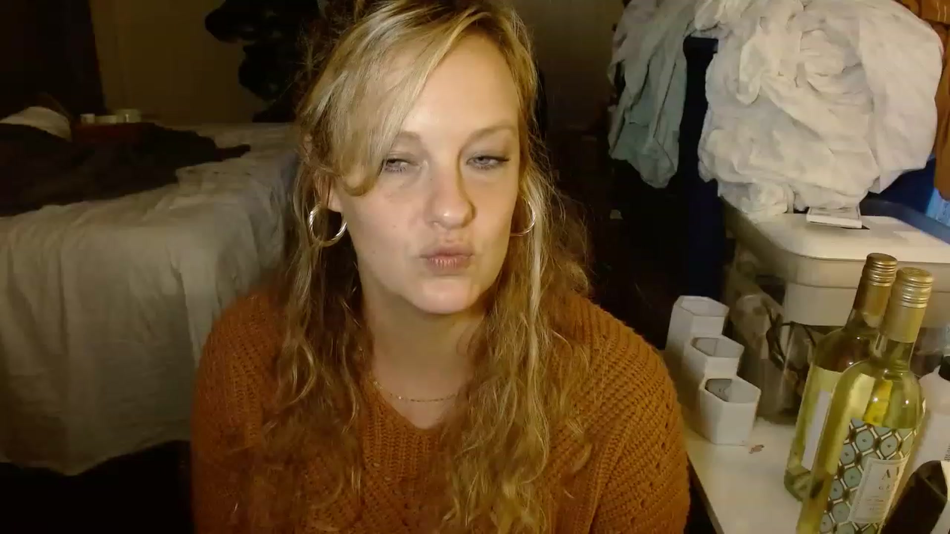 Gallery image thumbnail from Ailia_'s myfreecams stream on, 11/25/2022, 04:55 image 8 of 20