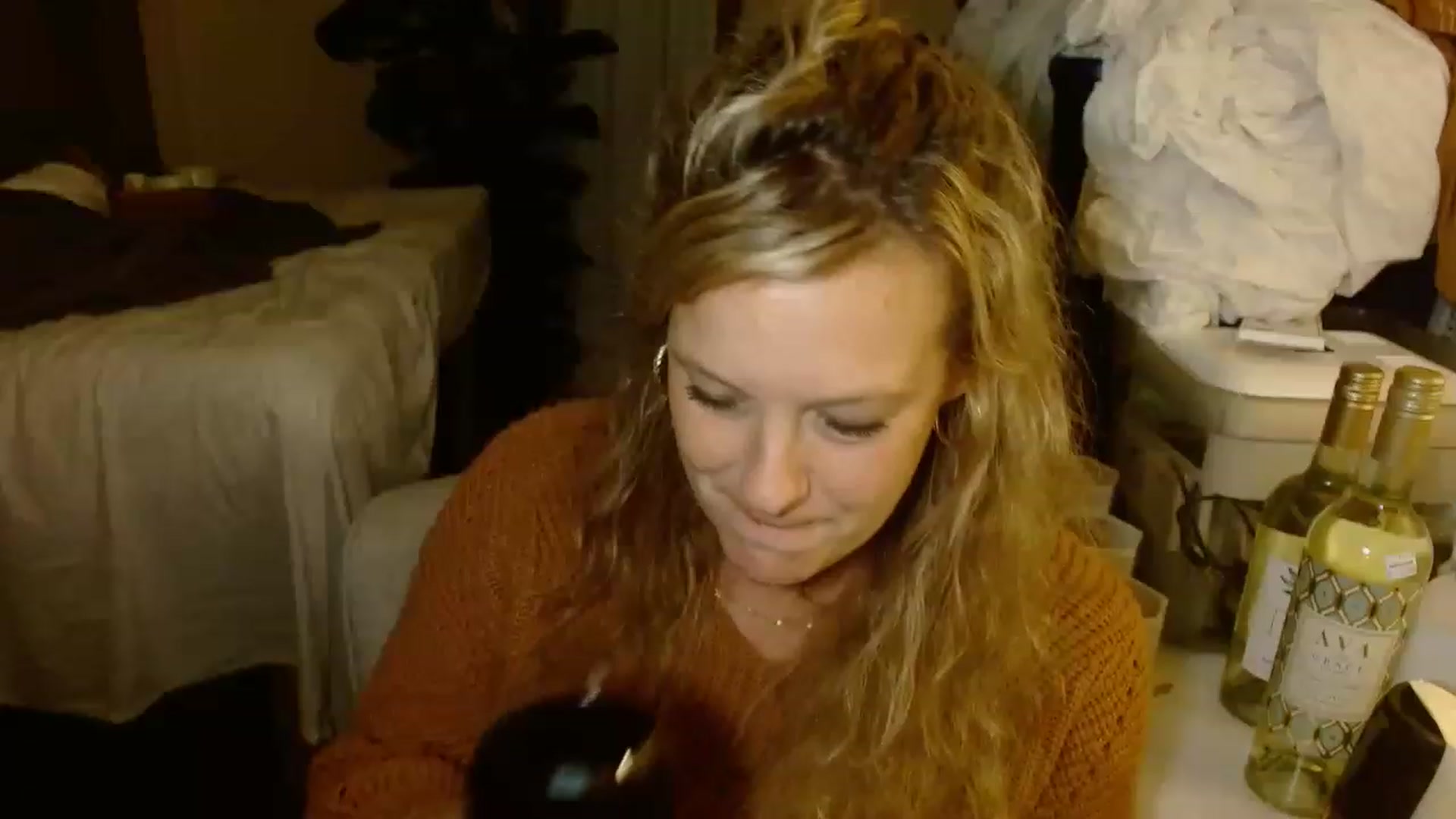 Gallery image thumbnail from Ailia_'s myfreecams stream on, 11/25/2022, 04:55 image 12 of 20