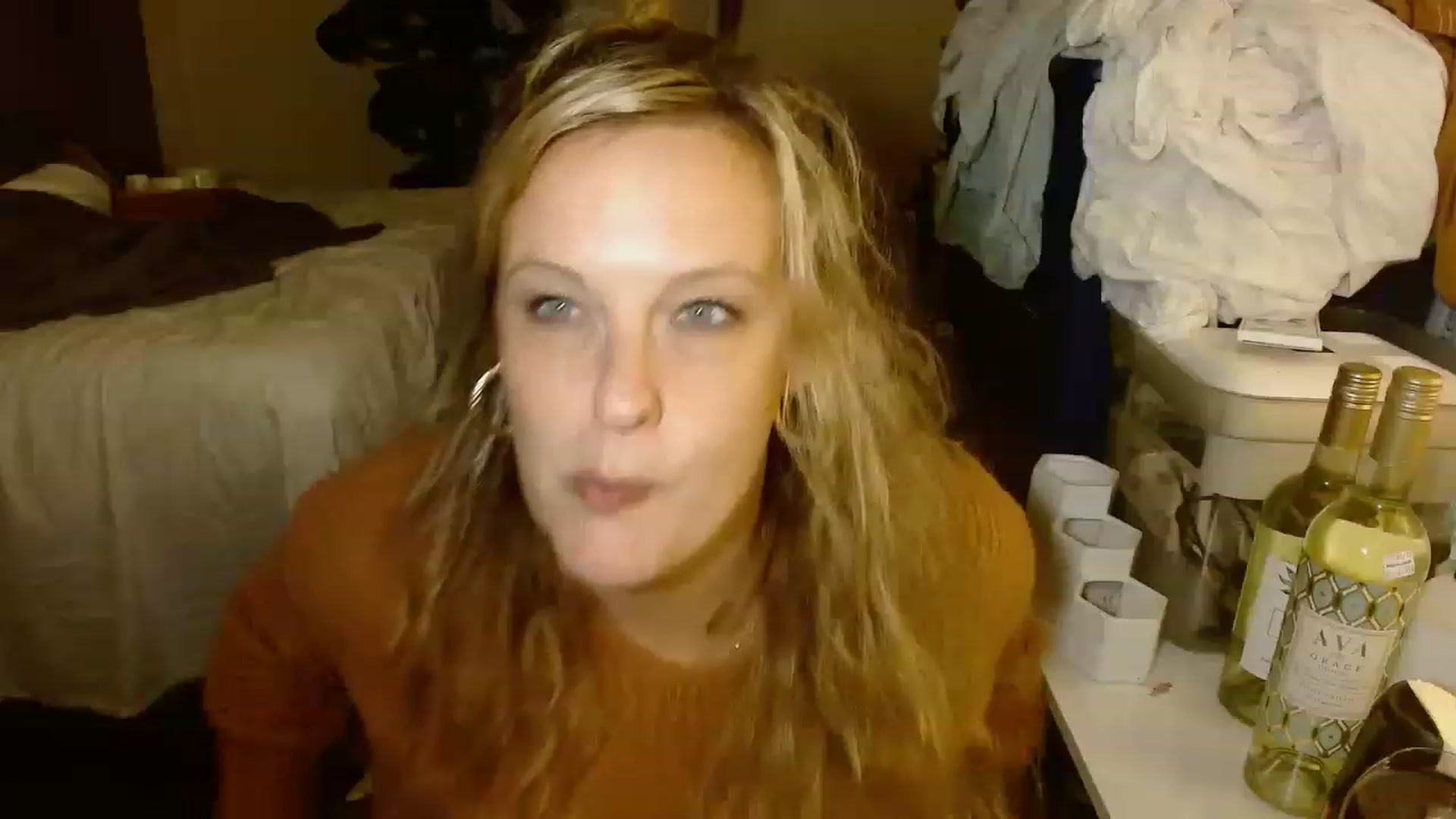 Gallery image thumbnail from Ailia_'s myfreecams stream on, 11/25/2022, 04:55 image 11 of 20