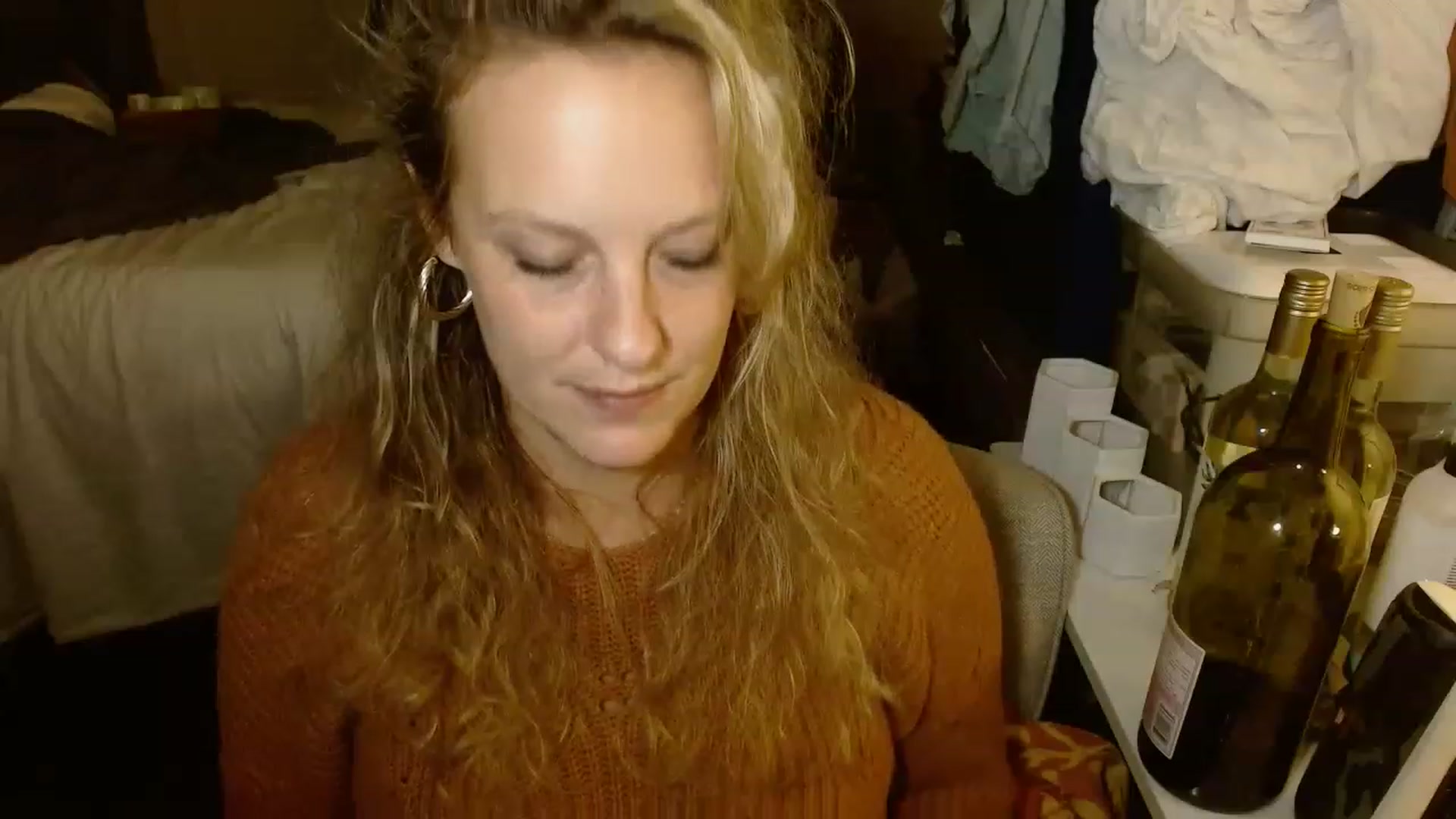 Gallery image thumbnail from Ailia_'s myfreecams stream on, 11/25/2022, 06:01 image 17 of 20