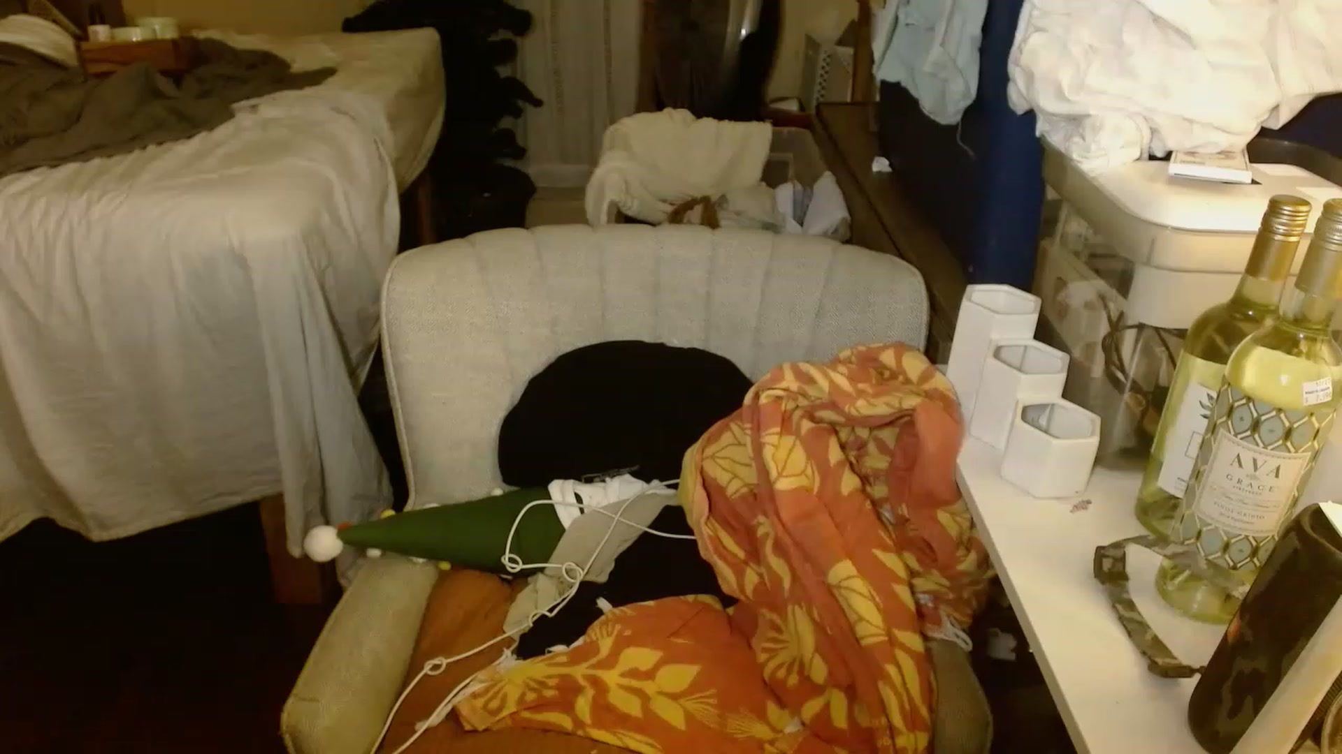 Gallery image thumbnail from Ailia_'s myfreecams stream on, 11/25/2022, 06:01 image 1 of 20