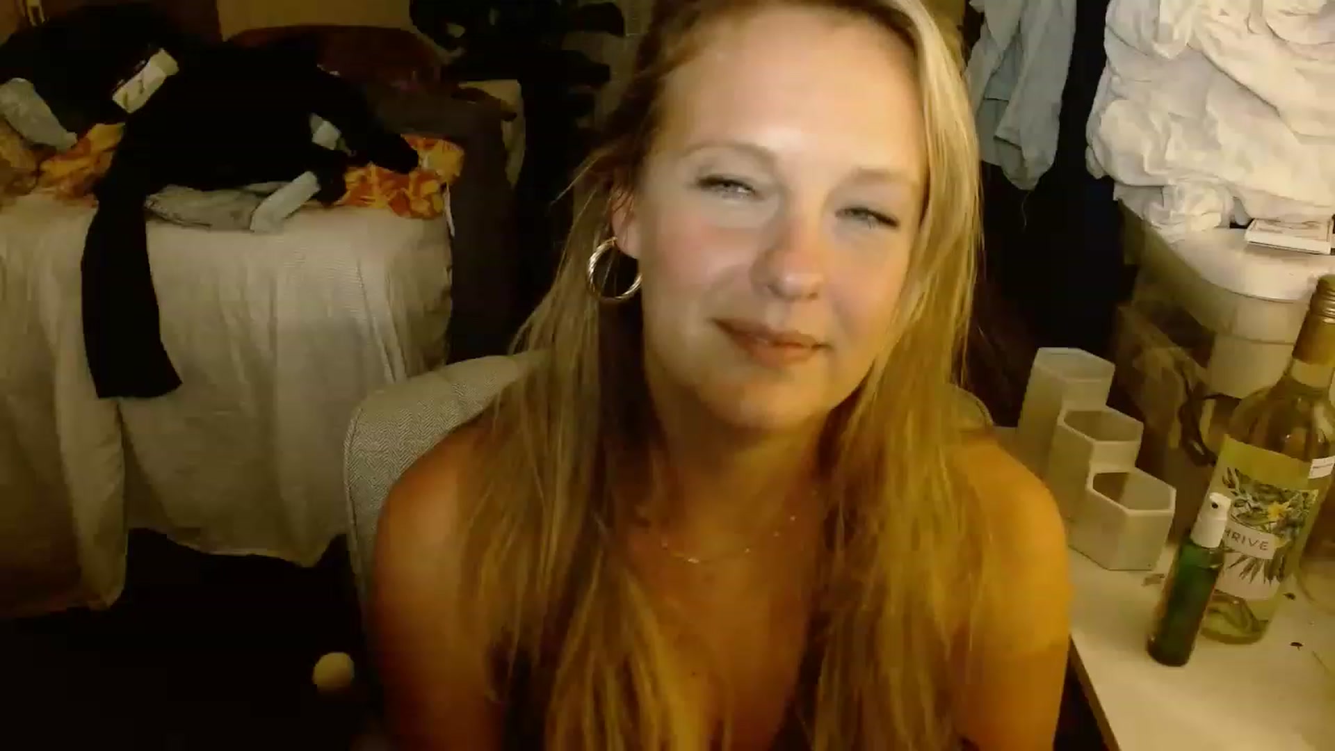 Gallery image thumbnail from Ailia_'s myfreecams stream on, 11/26/2022, 07:52 image 11 of 20