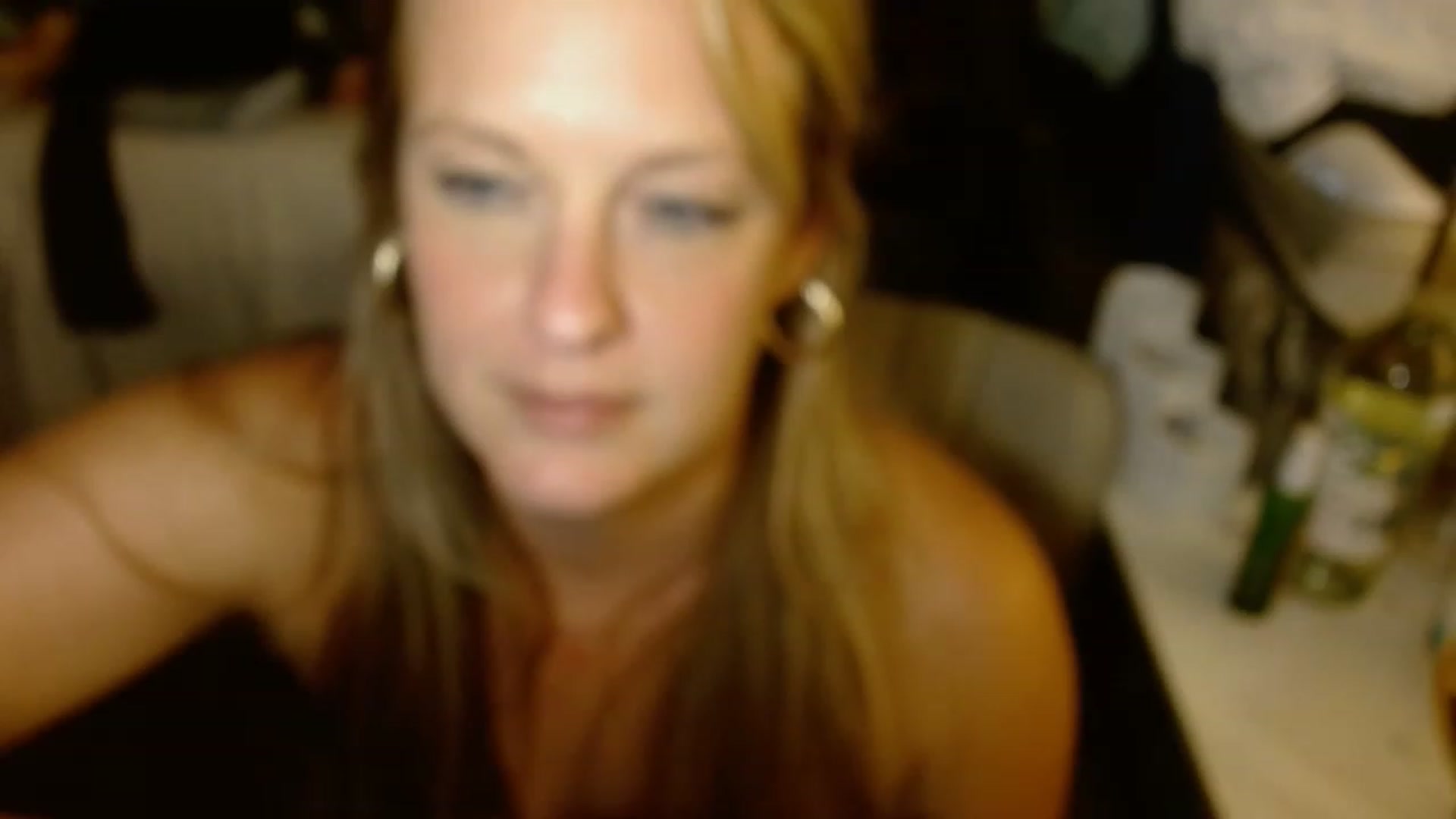 Gallery image thumbnail from Ailia_'s myfreecams stream on, 11/26/2022, 07:52 image 17 of 20