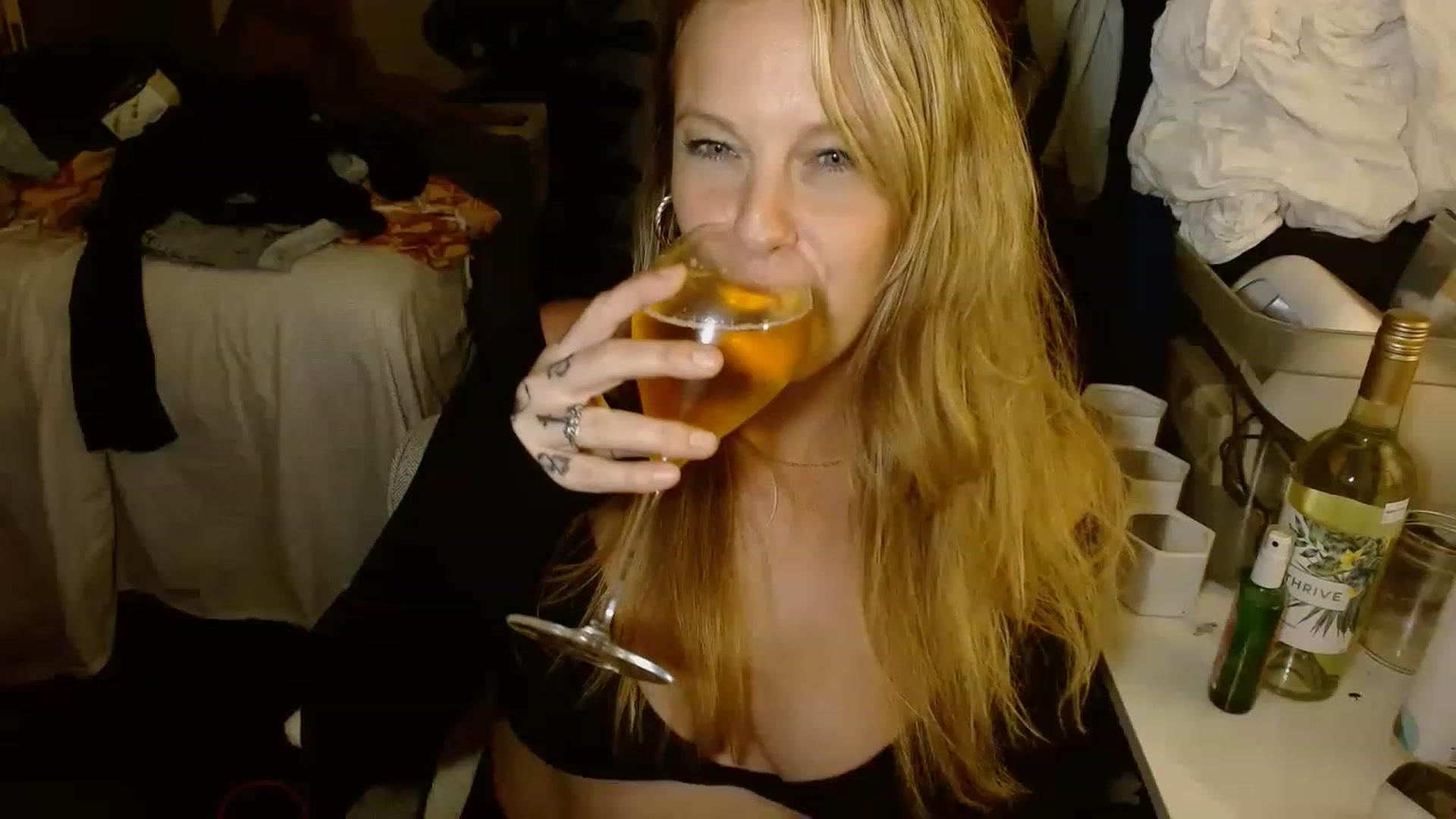 Gallery image thumbnail from Ailia_'s myfreecams stream on, 11/26/2022, 09:03 image 12 of 20