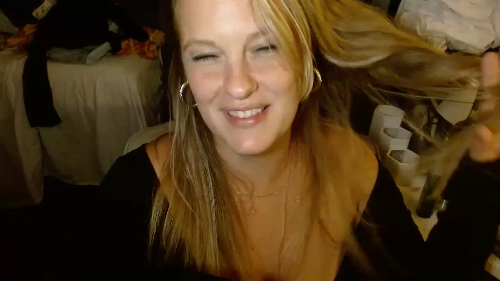 Gallery image thumbnail from Ailia_'s myfreecams stream on, 11/26/2022, 09:03 image 7 of 20