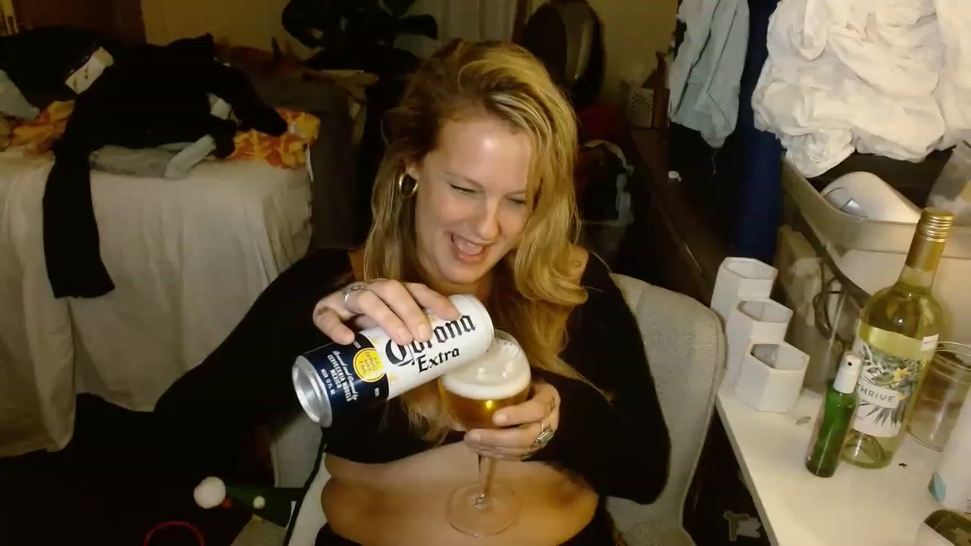 Gallery image thumbnail from Ailia_'s myfreecams stream on, 11/26/2022, 09:03 image 10 of 20