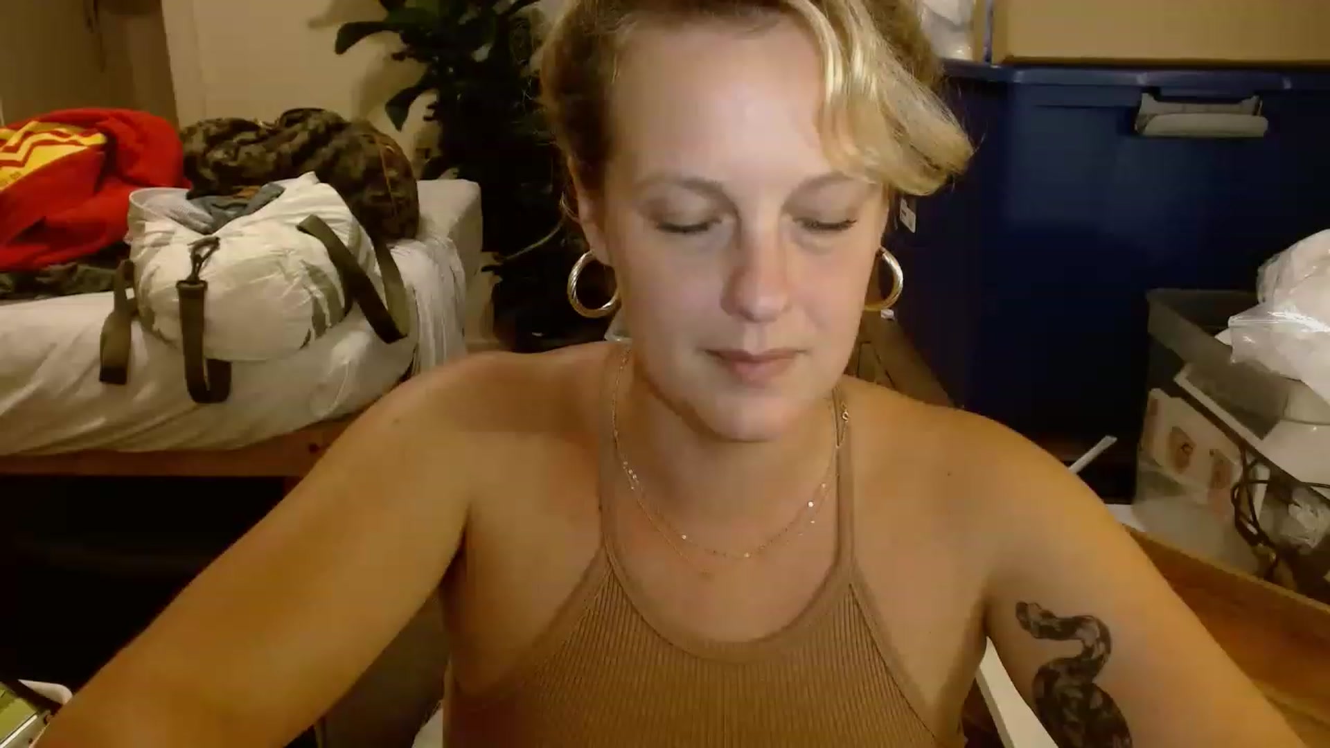 Gallery image thumbnail from Ailia_'s myfreecams stream on, 11/29/2022, 07:53 image 15 of 20