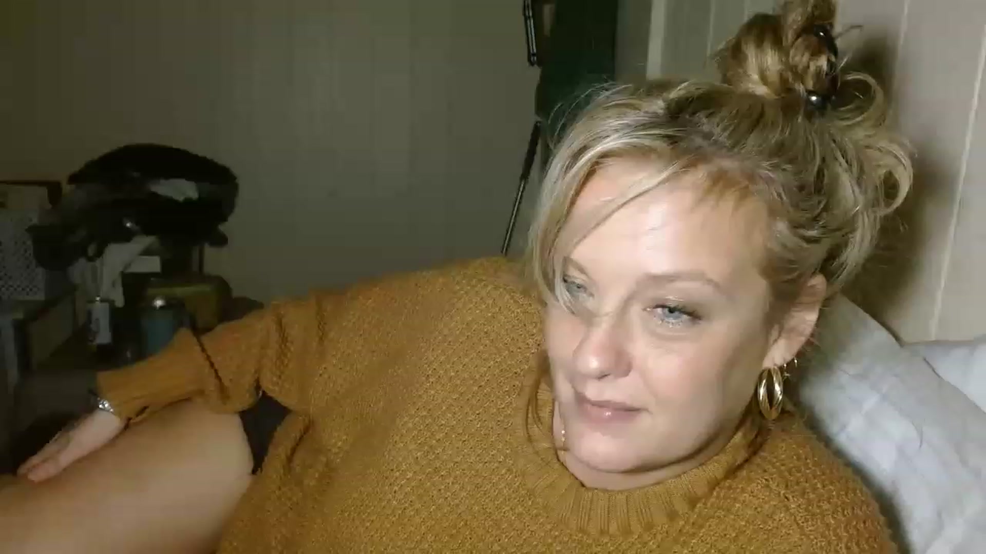 Gallery image thumbnail from Ailia_'s myfreecams stream on, 12/07/2022, 09:02 image 20 of 20