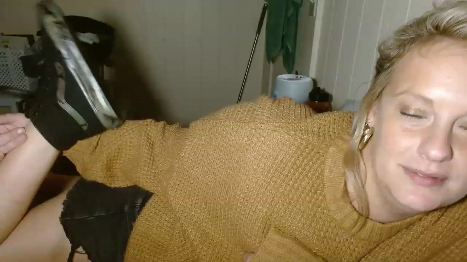 Gallery image thumbnail from Ailia_'s myfreecams stream on, 12/07/2022, 09:02 image 7 of 20
