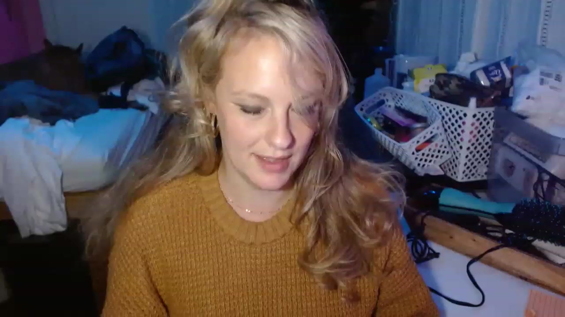 Gallery image thumbnail from Ailia_'s myfreecams stream on, 12/12/2022, 10:05 image 19 of 20