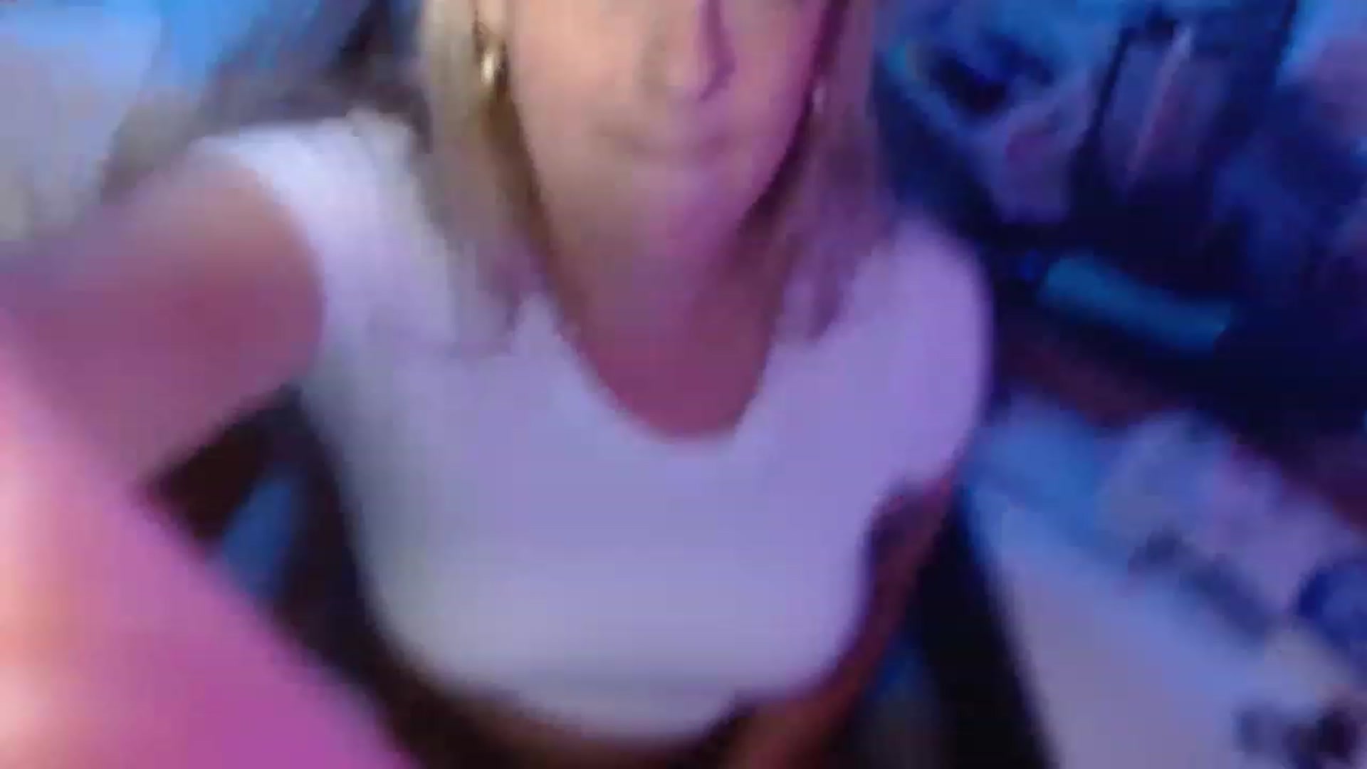Gallery image thumbnail from Ailia_'s myfreecams stream on, 12/12/2022, 10:37 image 2 of 20