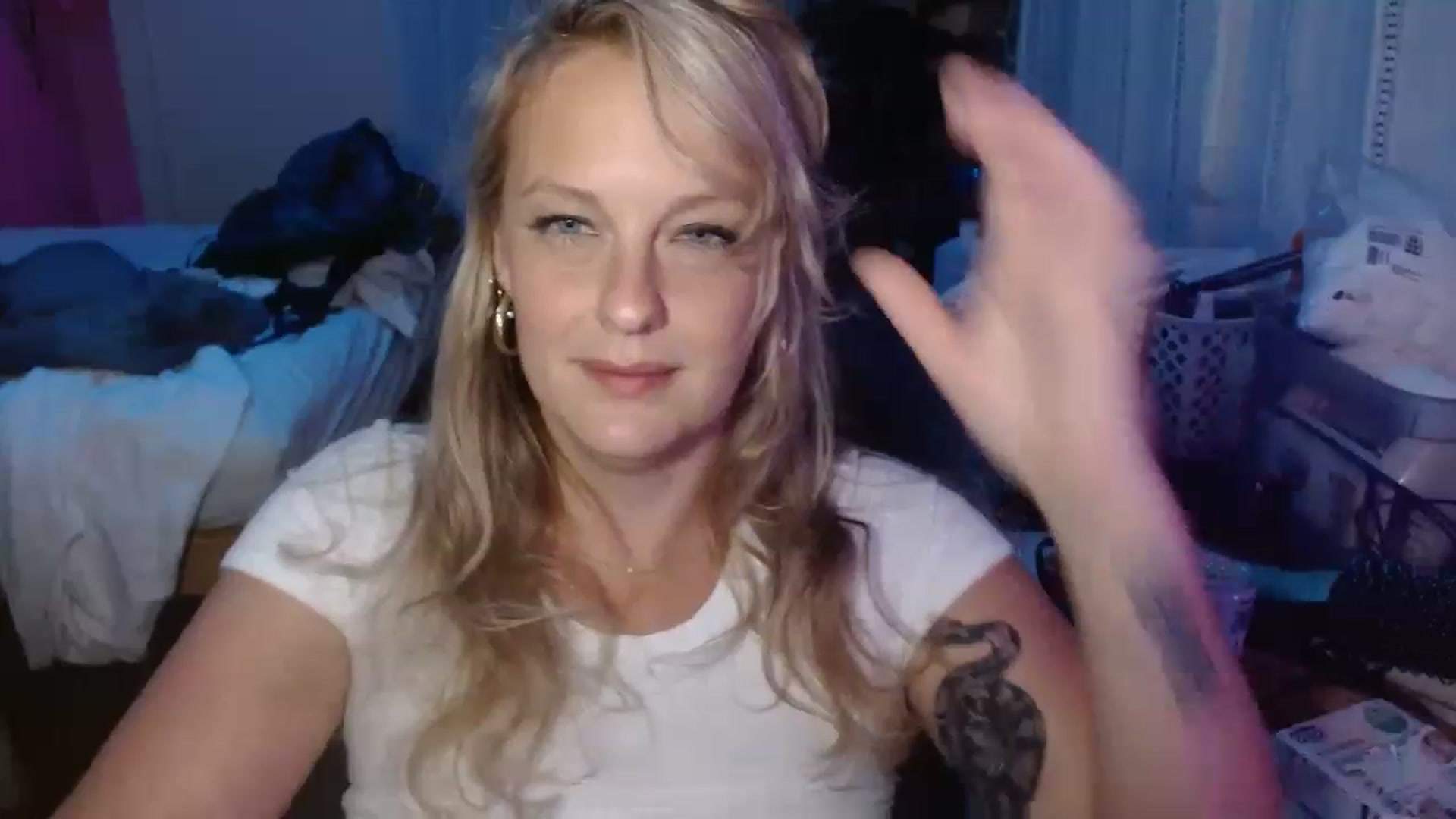Gallery image thumbnail from Ailia_'s myfreecams stream on, 12/12/2022, 10:37 image 15 of 20