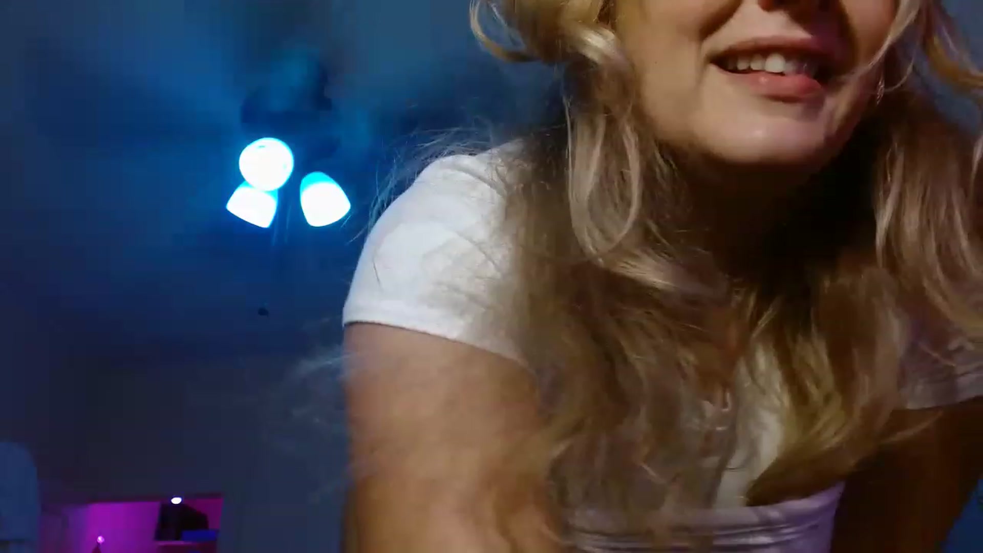 Gallery image thumbnail from Ailia_'s myfreecams stream on, 12/12/2022, 10:37 image 12 of 20