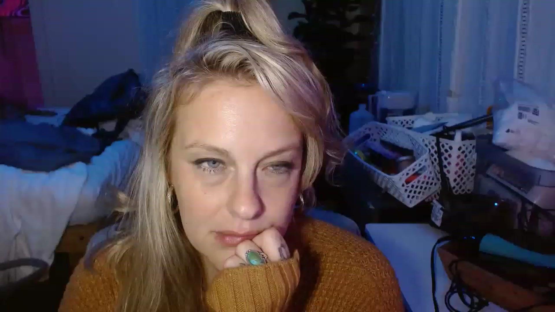 Gallery image thumbnail from Ailia_'s myfreecams stream on, 12/12/2022, 11:49 image 20 of 20