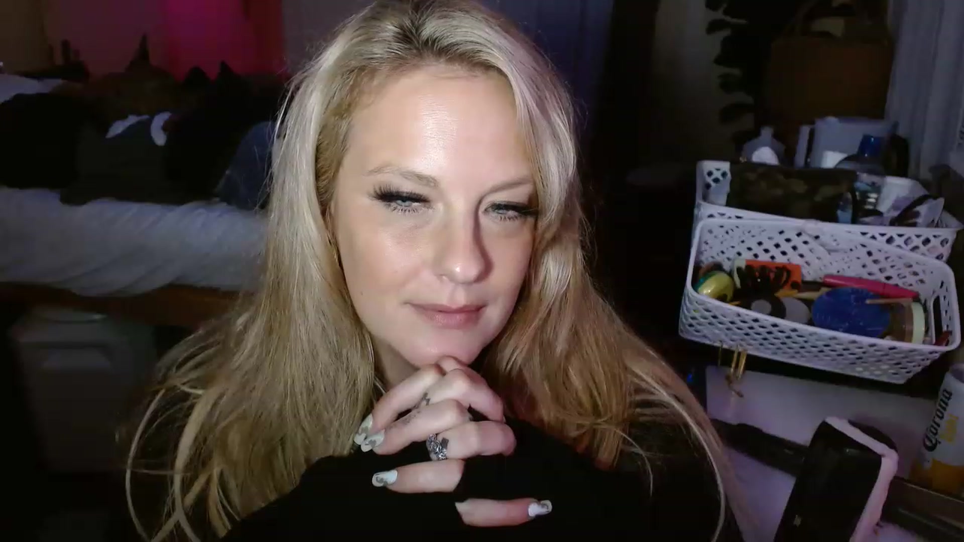 Gallery image thumbnail from Ailia_'s myfreecams stream on, 12/18/2022, 12:16 image 10 of 20