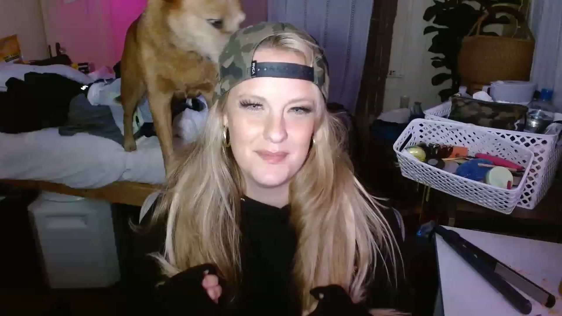 Gallery image thumbnail from Ailia_'s myfreecams stream on, 12/18/2022, 12:16 image 17 of 20