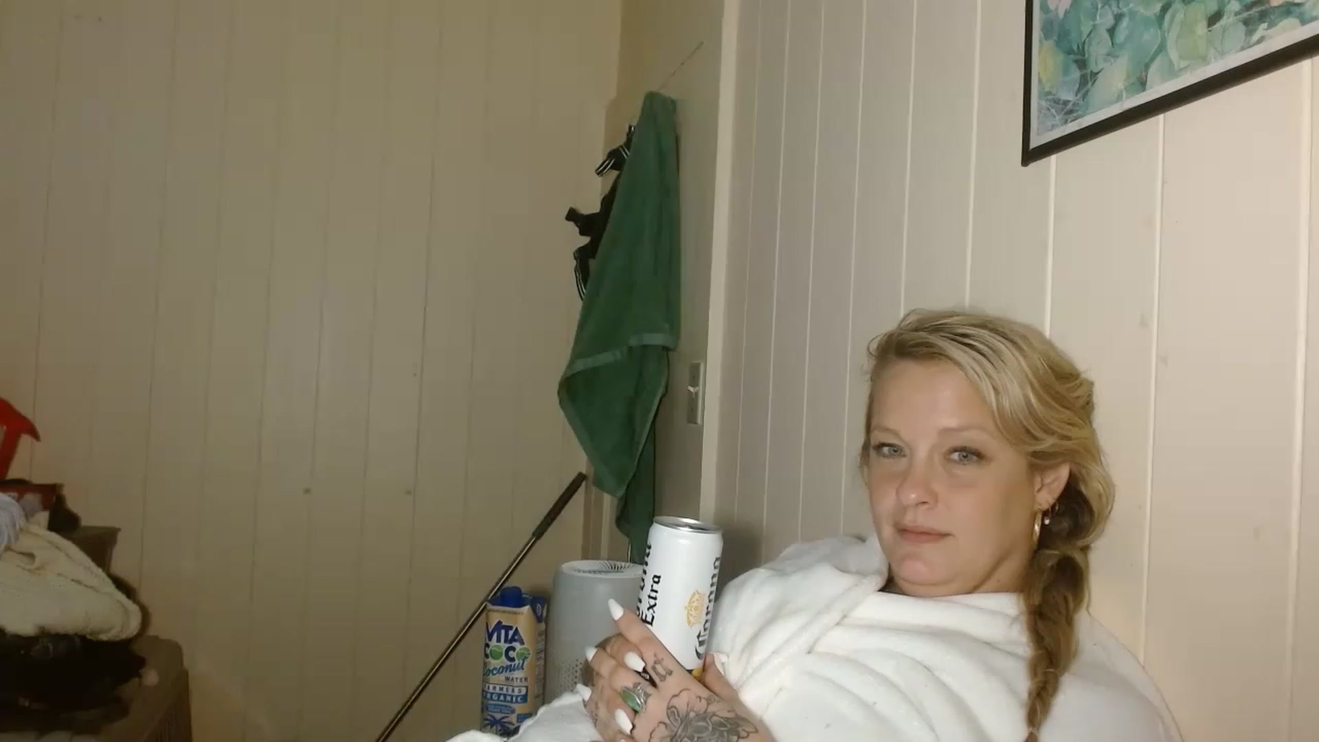 Gallery image thumbnail from Ailia_'s myfreecams stream on, 12/25/2022, 10:03 image 5 of 20