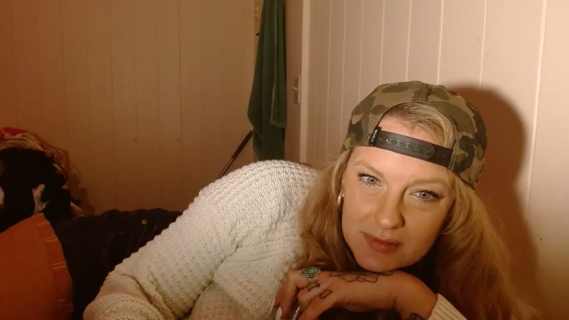 Gallery image thumbnail from Ailia_'s myfreecams stream on, 12/27/2022, 10:23 image 13 of 20