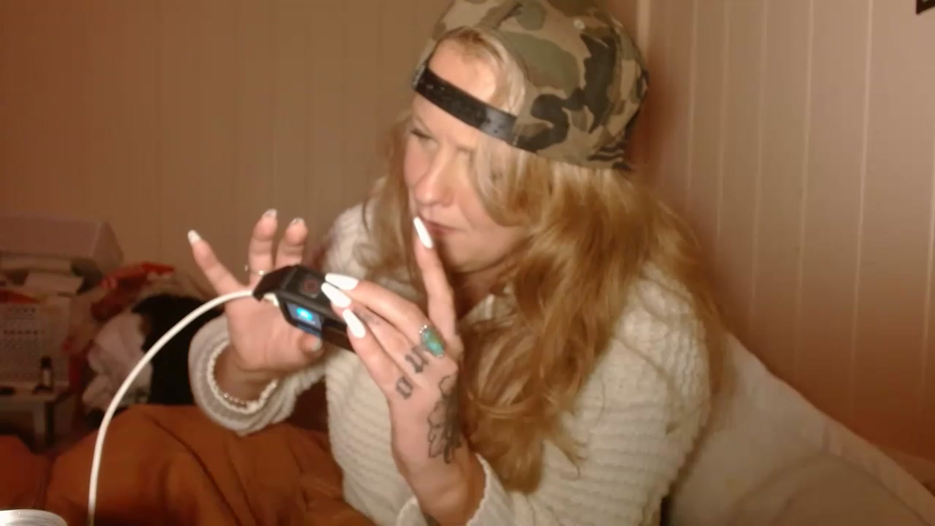 Gallery image thumbnail from Ailia_'s myfreecams stream on, 12/27/2022, 13:21 image 4 of 20