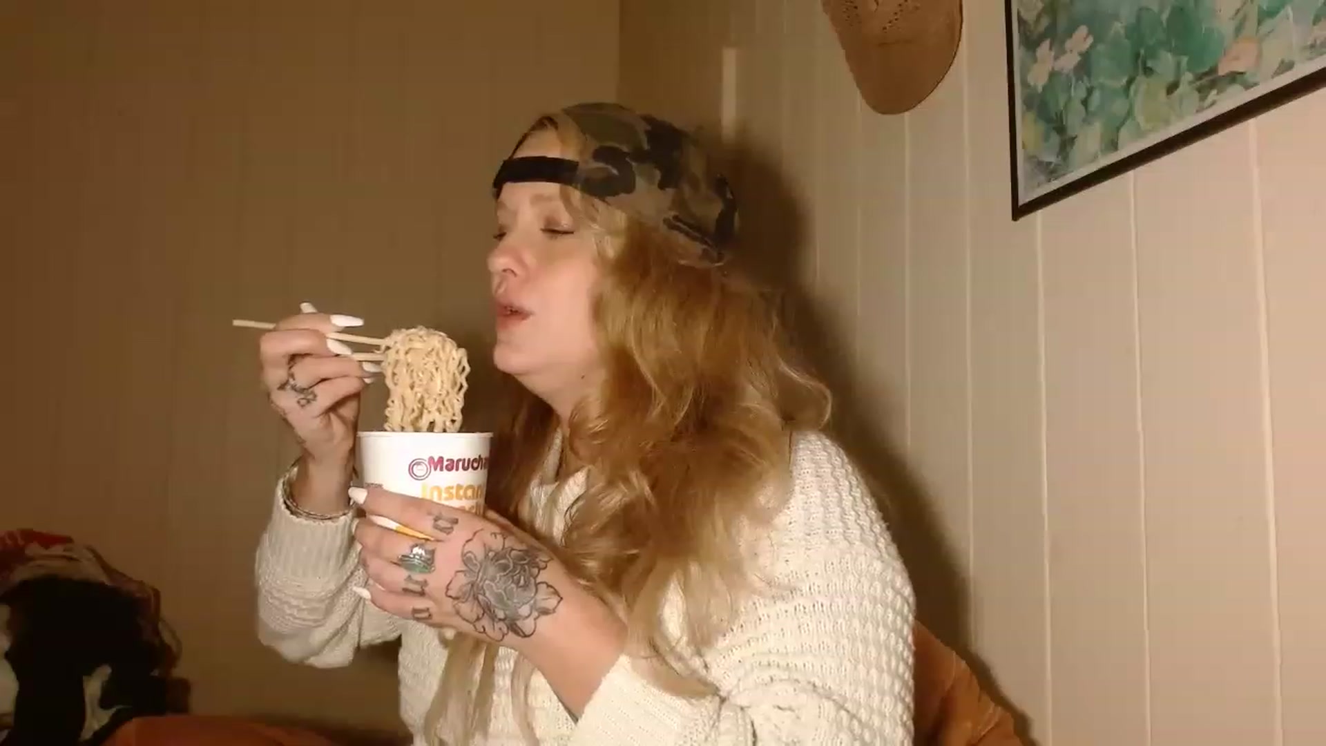 Gallery image thumbnail from Ailia_'s myfreecams stream on, 12/27/2022, 13:21 image 20 of 20