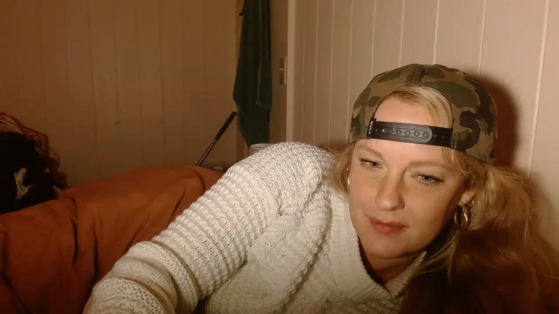 Gallery image thumbnail from Ailia_'s myfreecams stream on, 12/27/2022, 13:21 image 10 of 20