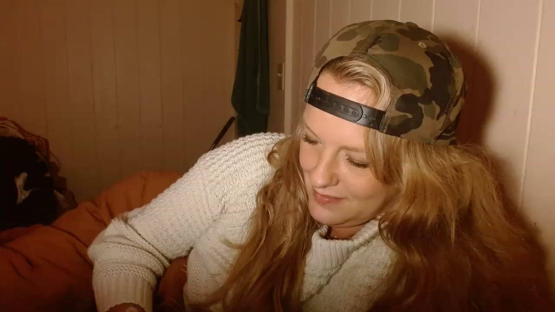 Gallery image thumbnail from Ailia_'s myfreecams stream on, 12/27/2022, 13:21 image 12 of 20
