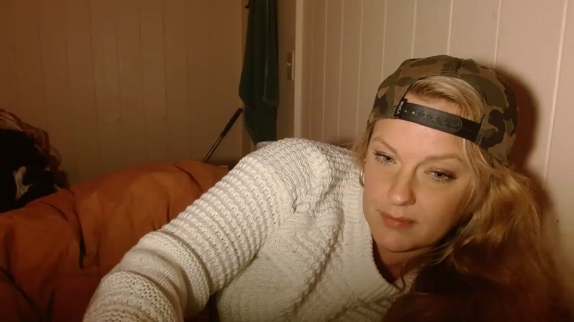 Gallery image thumbnail from Ailia_'s myfreecams stream on, 12/27/2022, 13:21 image 9 of 20