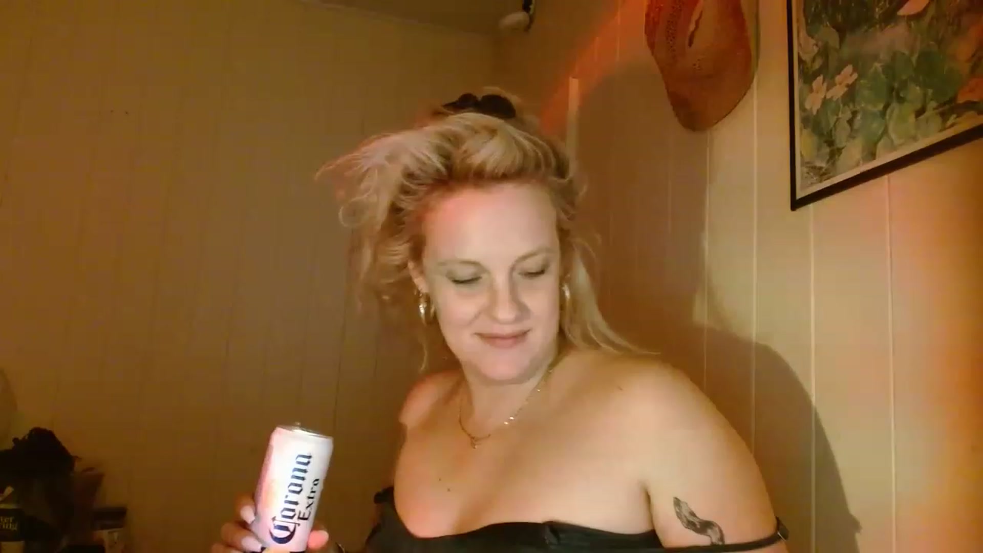 Gallery image thumbnail from Ailia_'s myfreecams stream on, 12/30/2022, 09:27 image 6 of 20