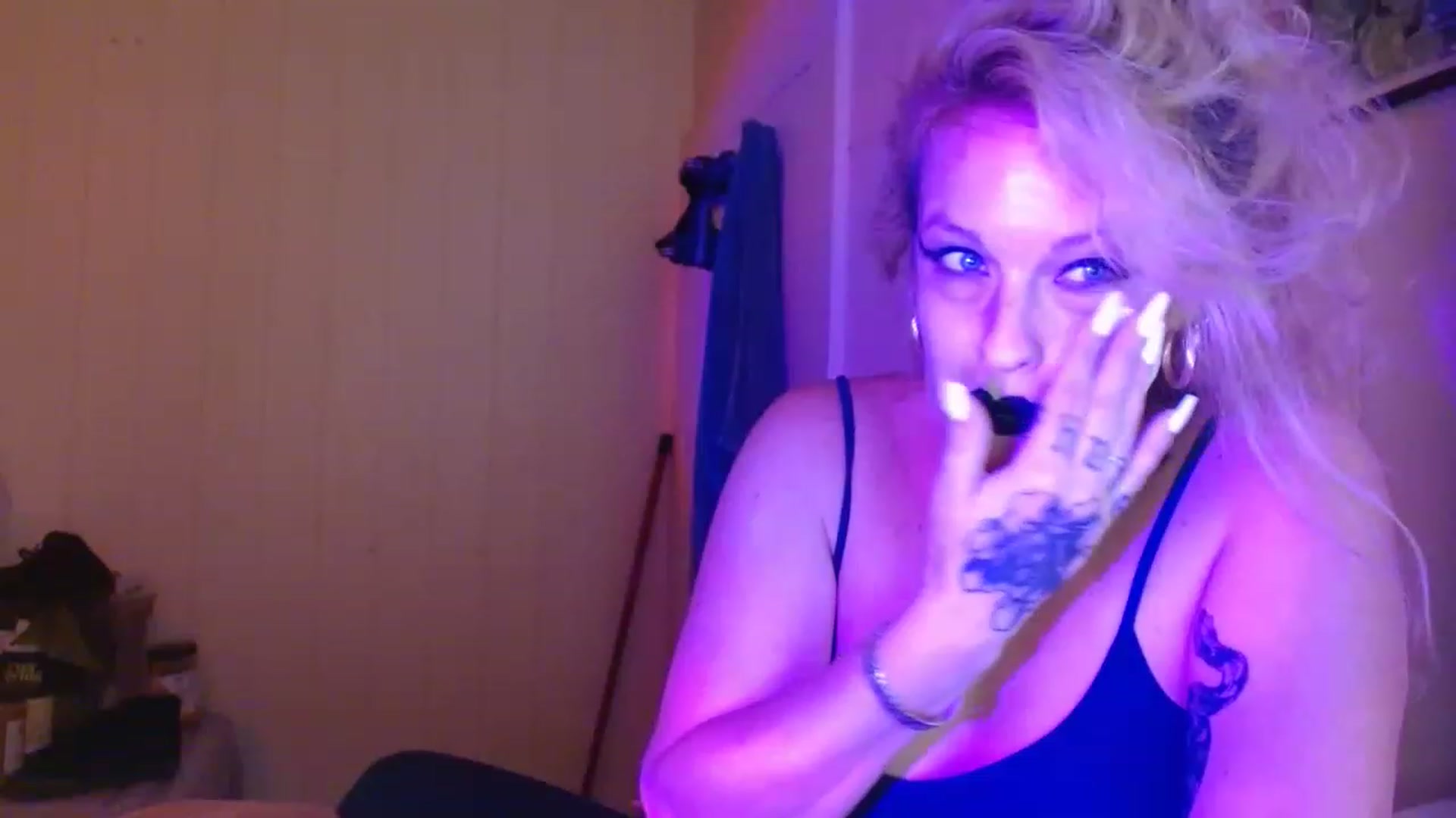 Gallery image thumbnail from Ailia_'s myfreecams stream on, 12/30/2022, 11:48 image 6 of 20