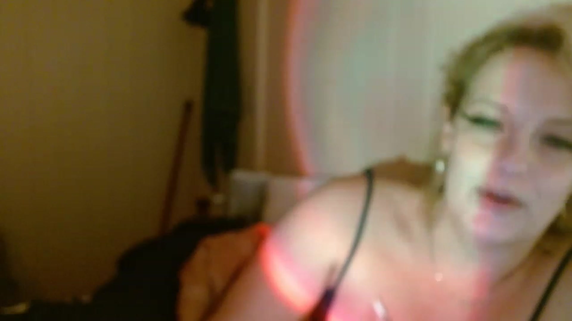 Gallery image thumbnail from Ailia_'s myfreecams stream on, 12/30/2022, 11:48 image 9 of 20