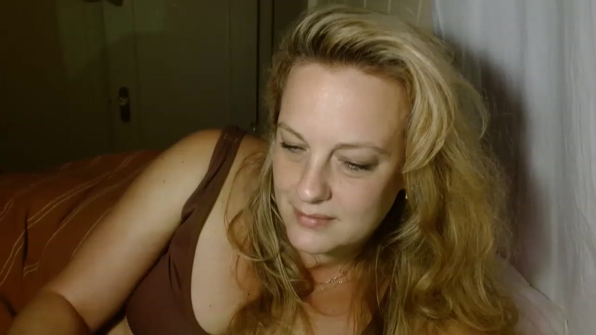 Gallery image thumbnail from Ailia_'s myfreecams stream on, 01/02/2023, 08:45 image 7 of 20