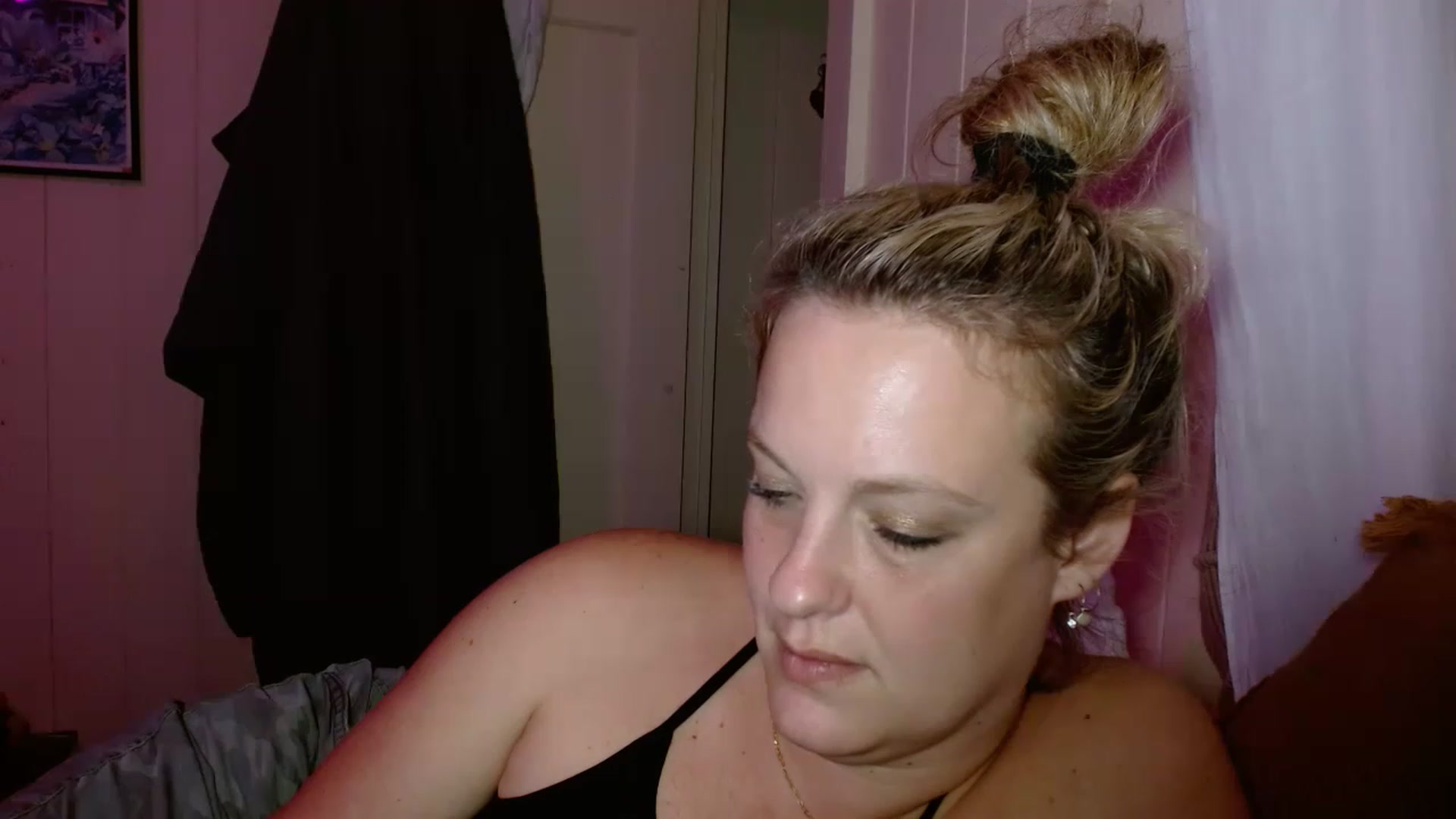 Gallery image thumbnail from Ailia_'s myfreecams stream on, 01/05/2023, 10:24 image 5 of 20