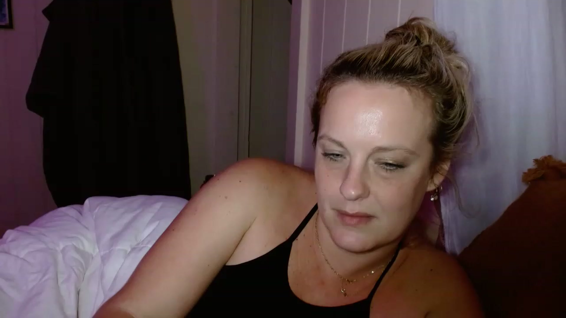 Gallery image thumbnail from Ailia_'s myfreecams stream on, 01/05/2023, 10:24 image 14 of 20