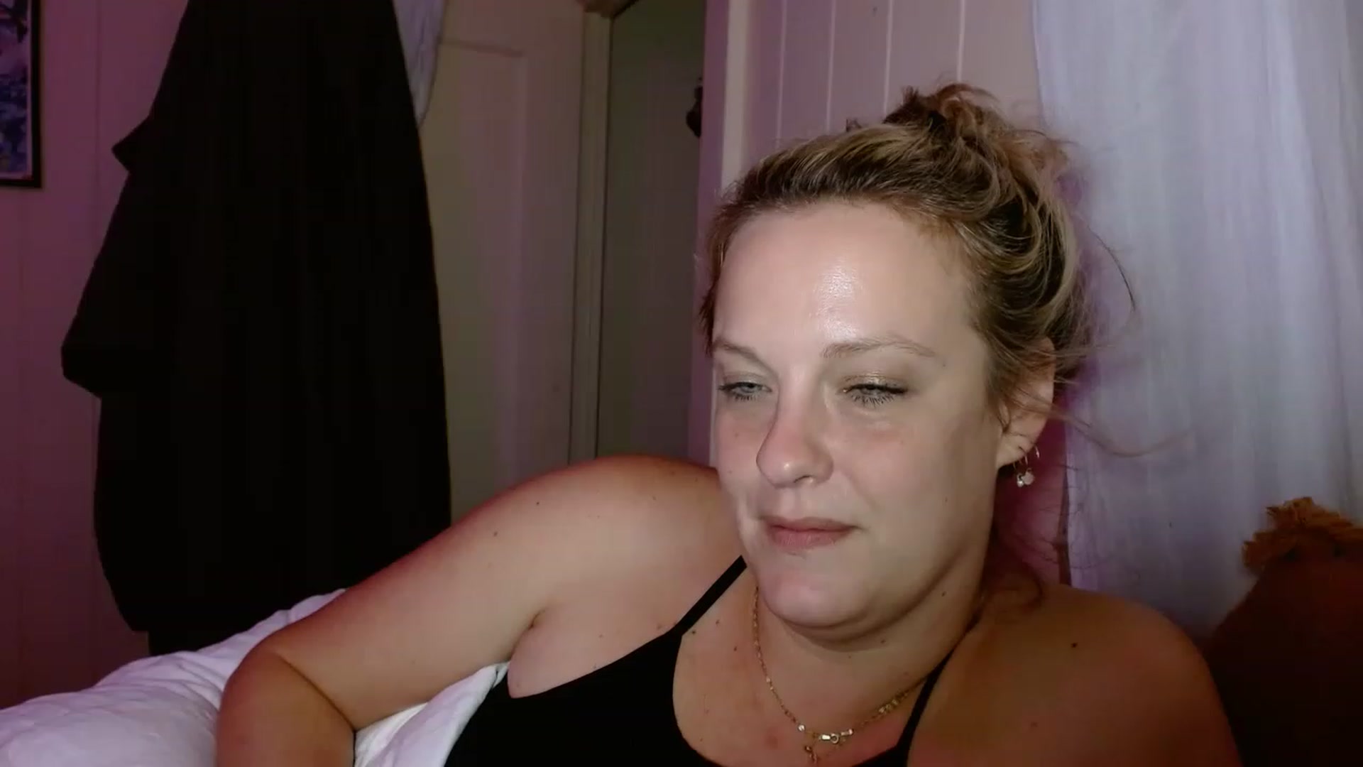 Gallery image thumbnail from Ailia_'s myfreecams stream on, 01/05/2023, 10:24 image 11 of 20